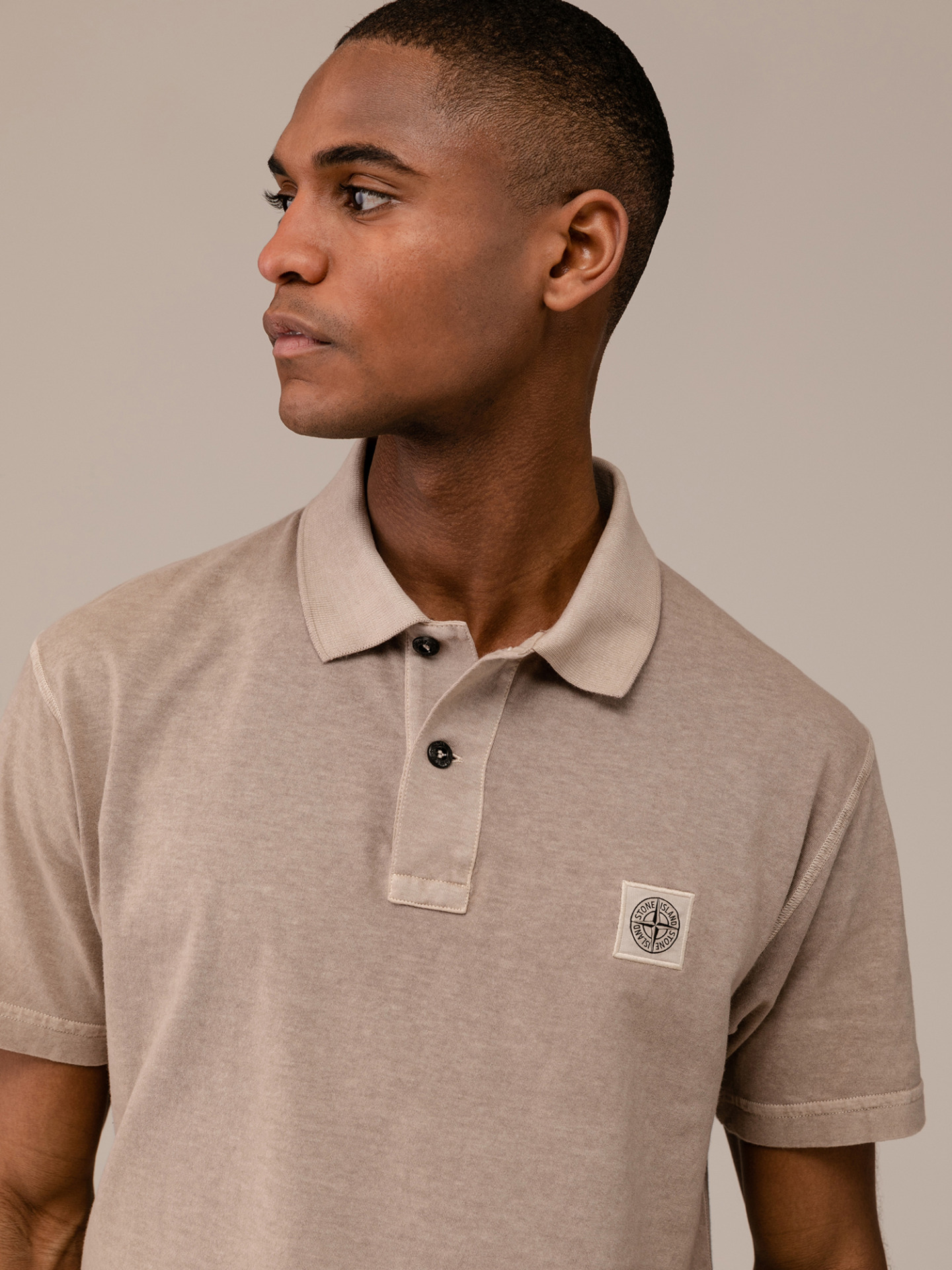 Detailansicht von Kurzarm-Poloshirt aus Baumwolle von STONE ISLAND