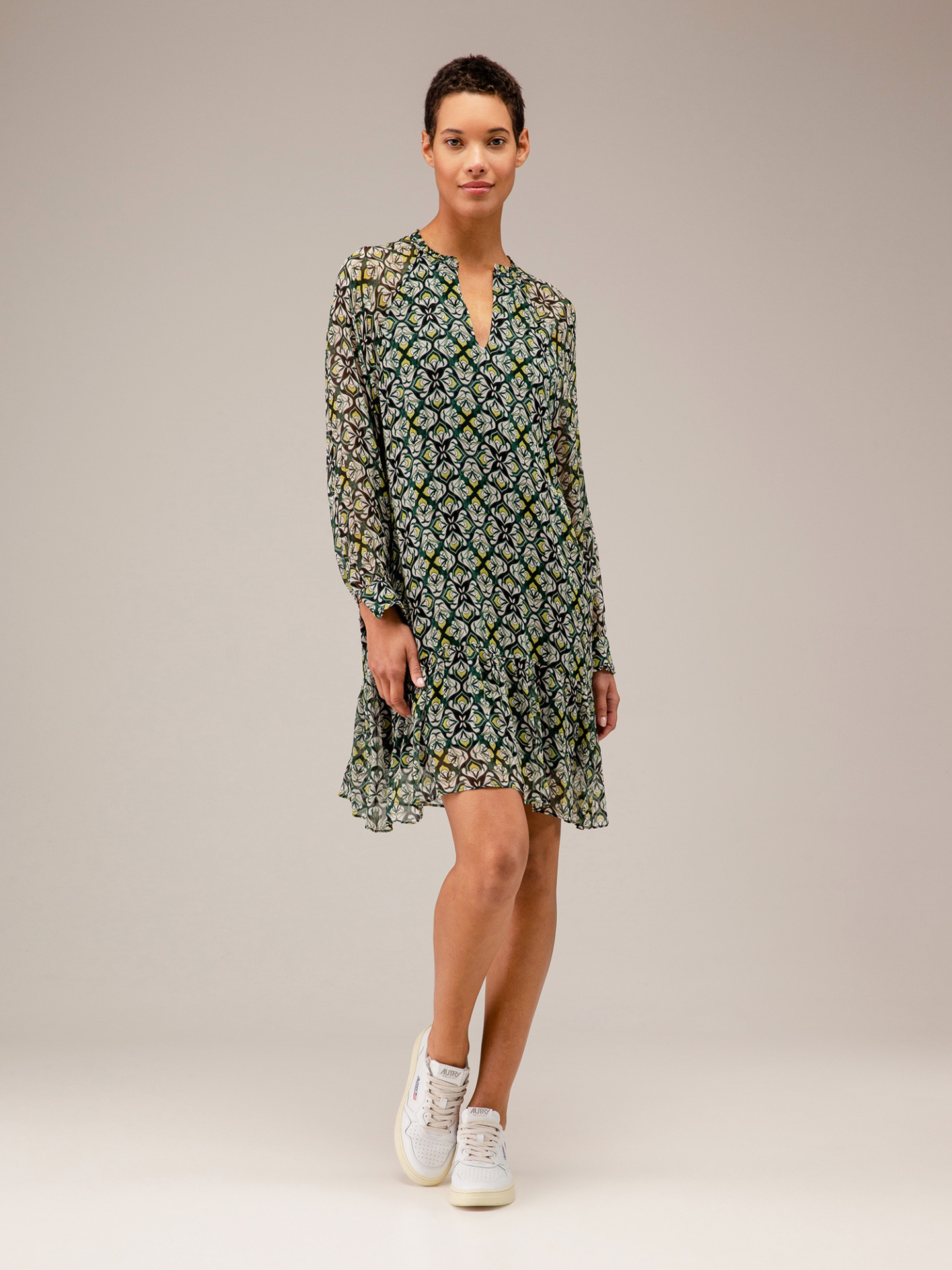 Detailansicht von Kurzes Kleid von DANIELS