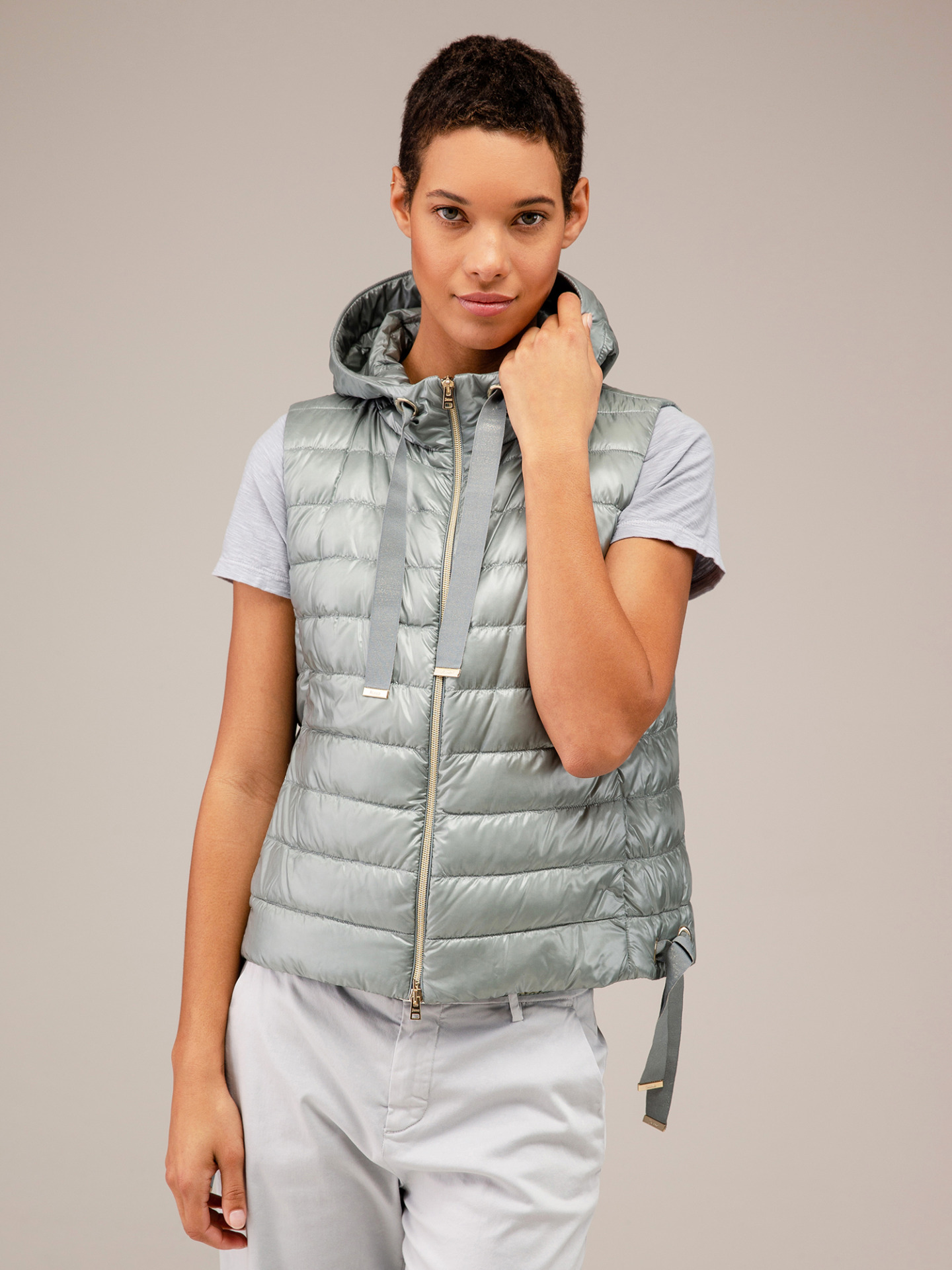 Detailansicht von Leichte Daunenweste von HERNO