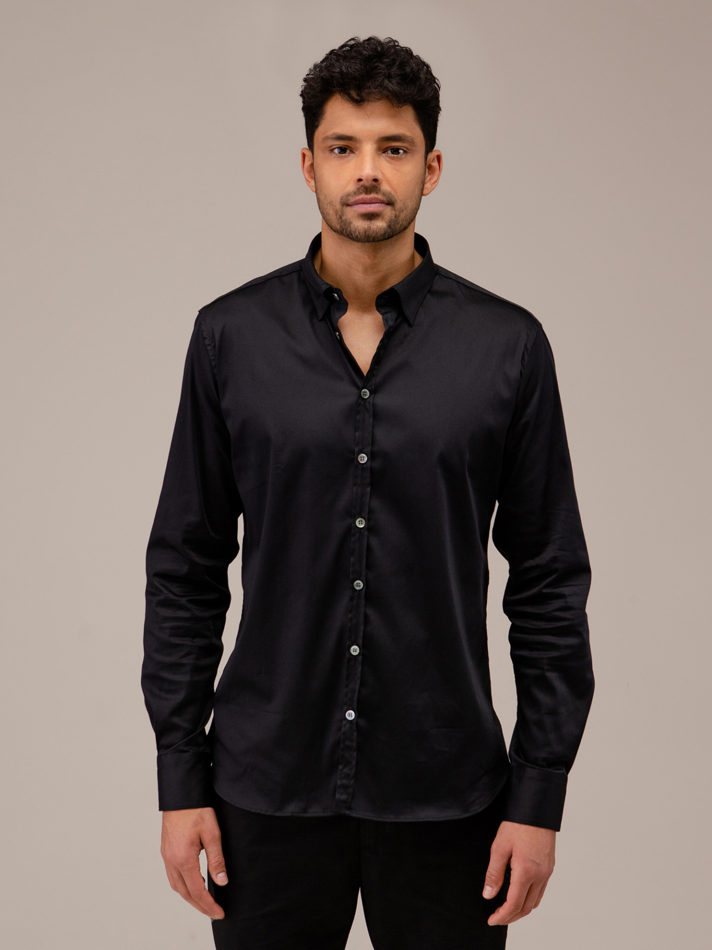 Detailansicht von Baumwollhemd mit Haifischkragen von AGLINI