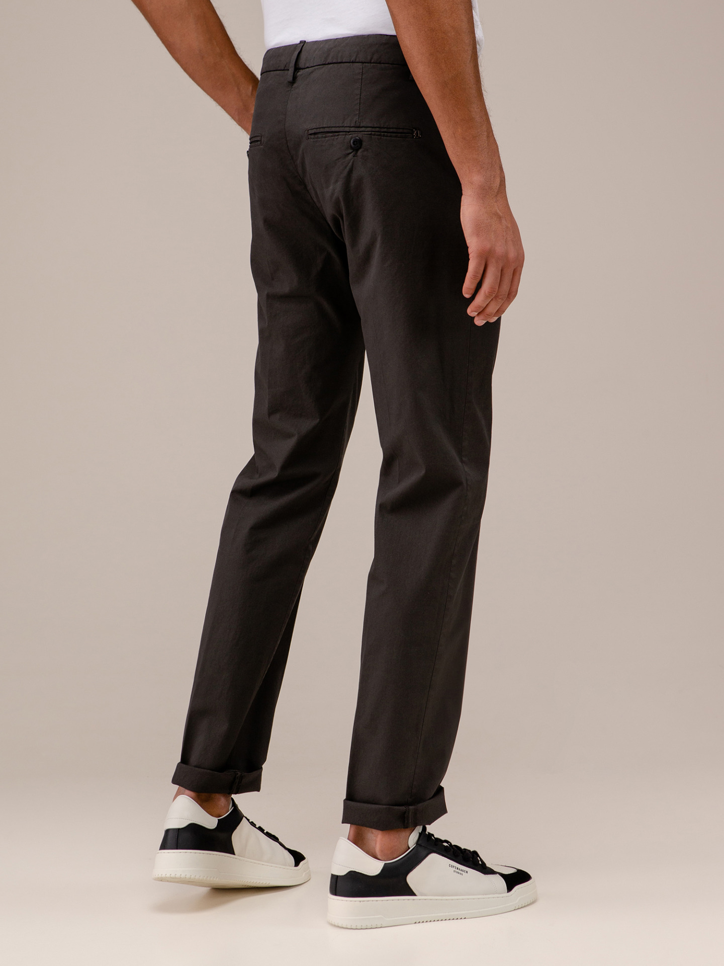 Detailansicht von Chinohose aus Baumwolle von DONDUP