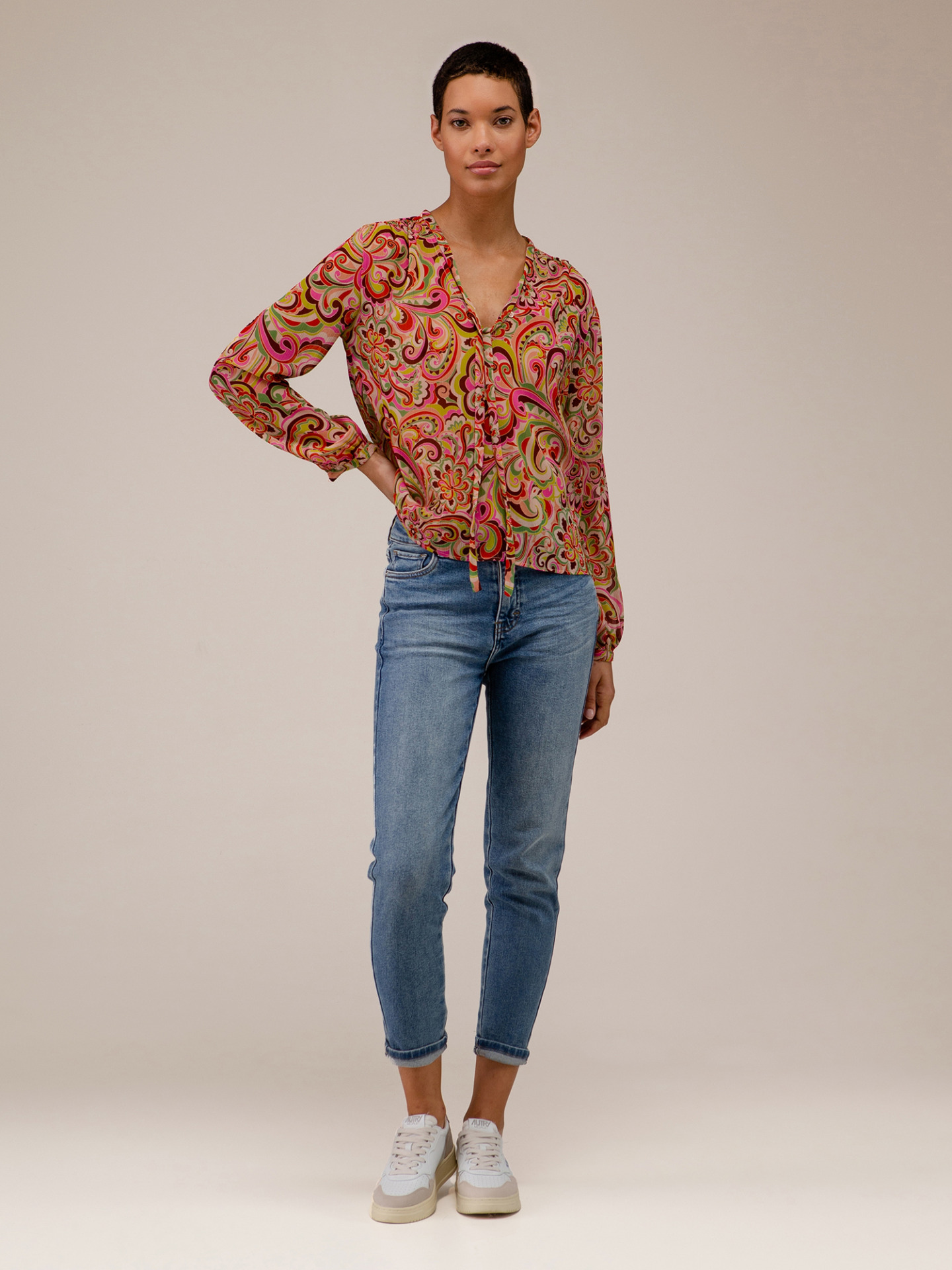 Detailansicht von Schlupfbluse von DANIELS