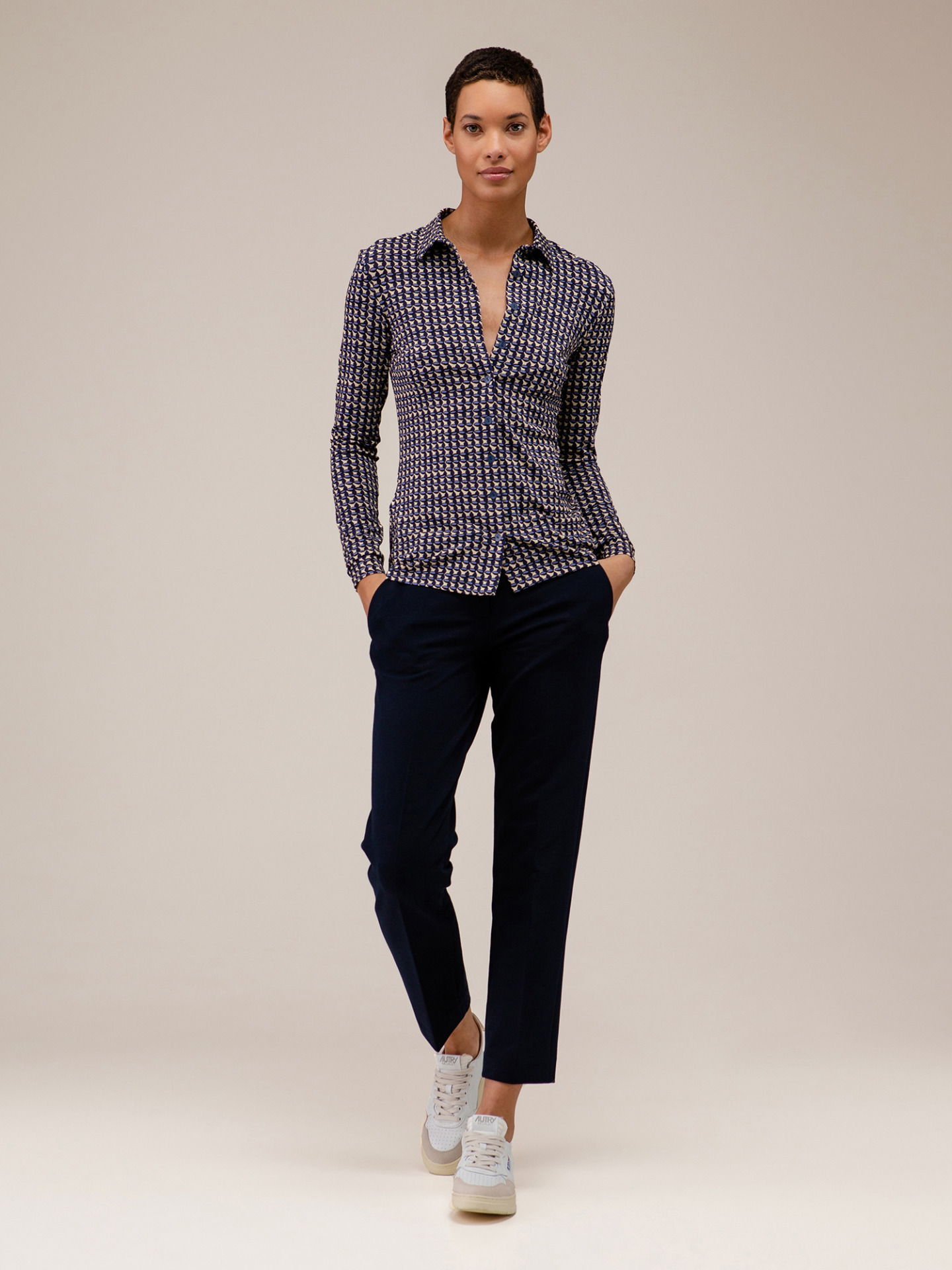 Detailansicht von Chinohose aus Baumwolle von CIRCOLO