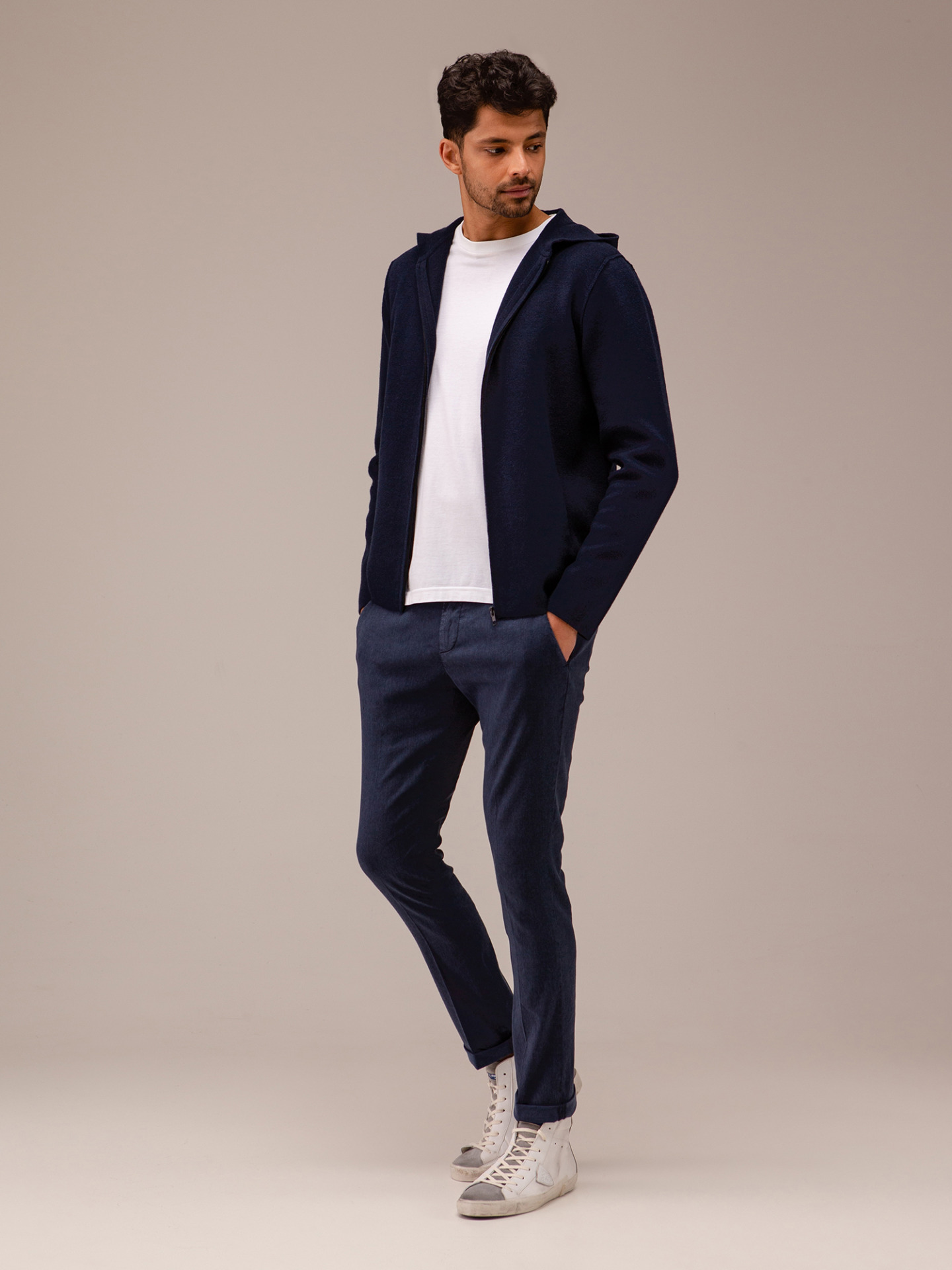 Detailansicht von Strickjacke mit Kapuze von KIEFERMANN