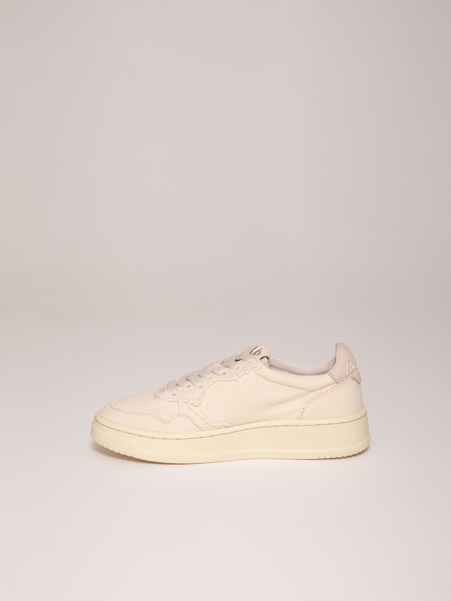 Detailansicht von Sneaker von AUTRY