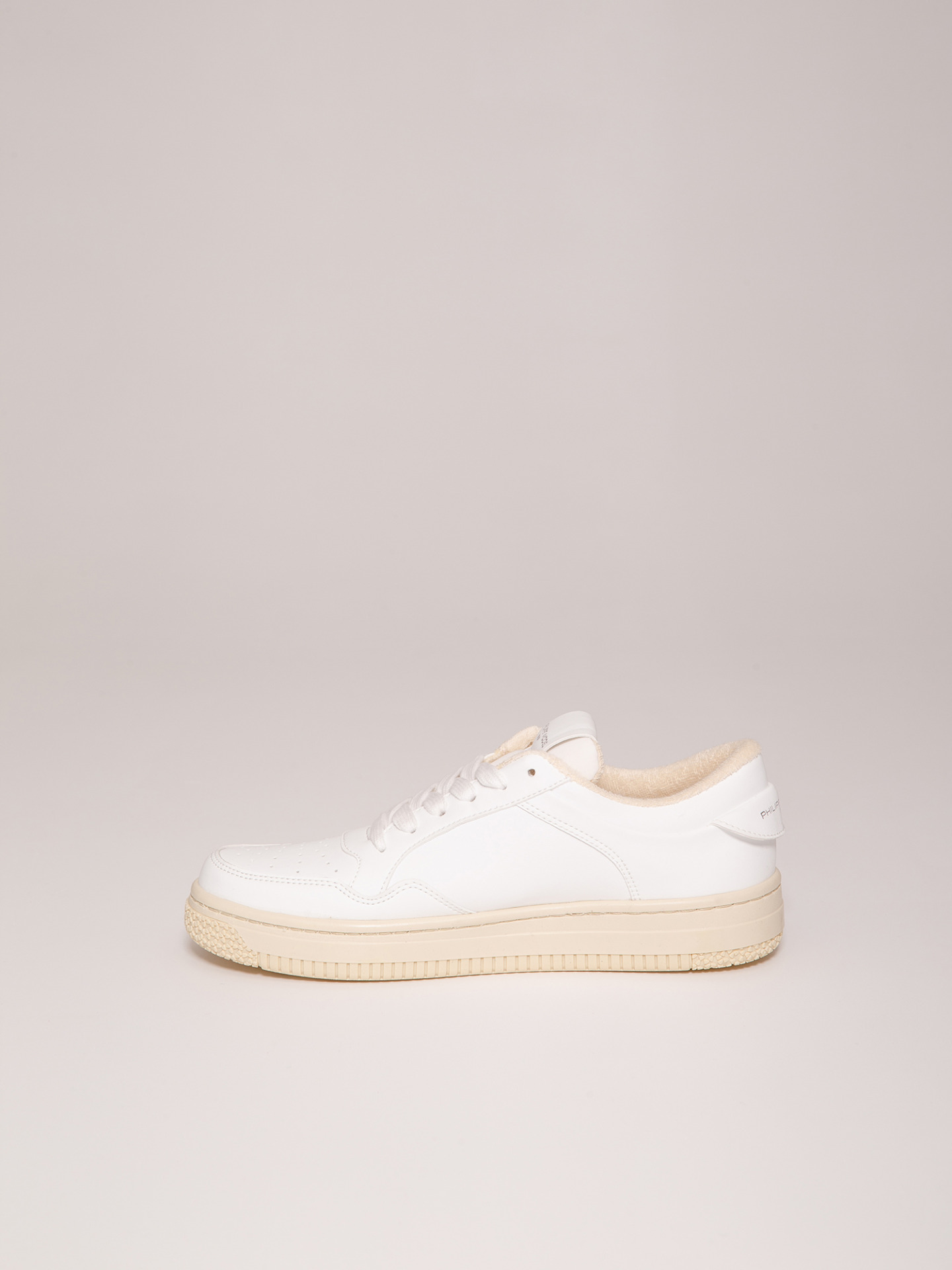 Detailansicht von Sneaker von PHILIPPE MODEL