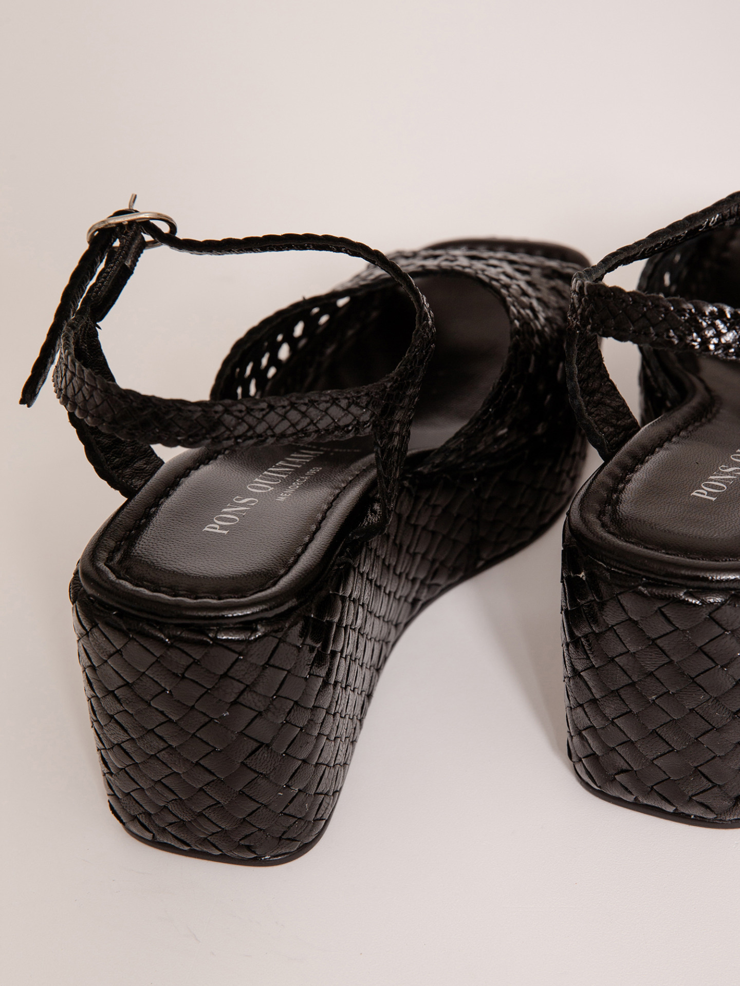 Detailansicht von Keilsandaletten von PONS QUINTANA