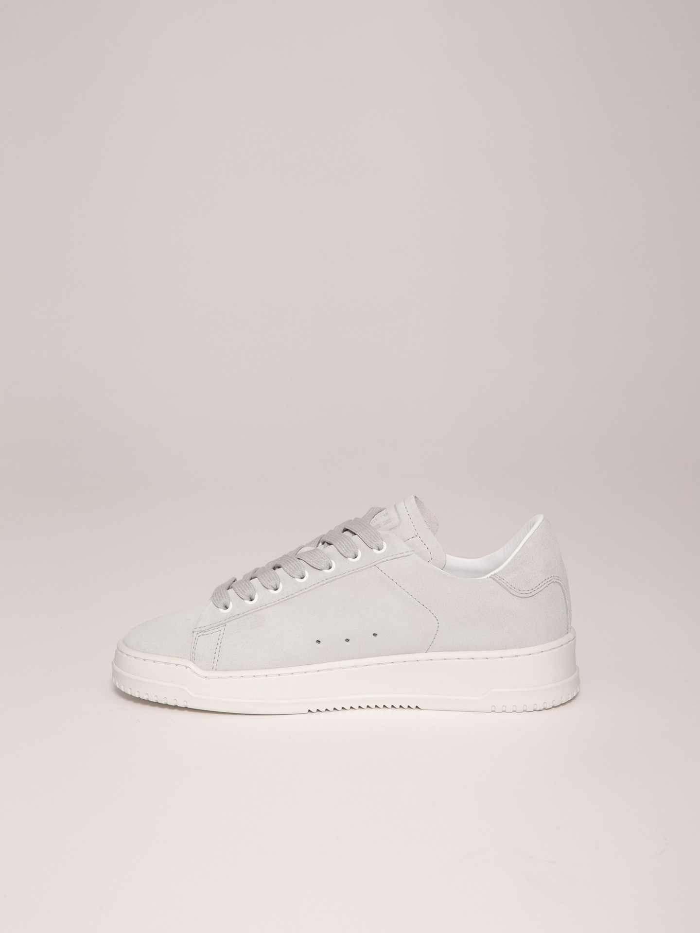 Detailansicht von Sneaker aus Veloursleder von COPENHAGEN