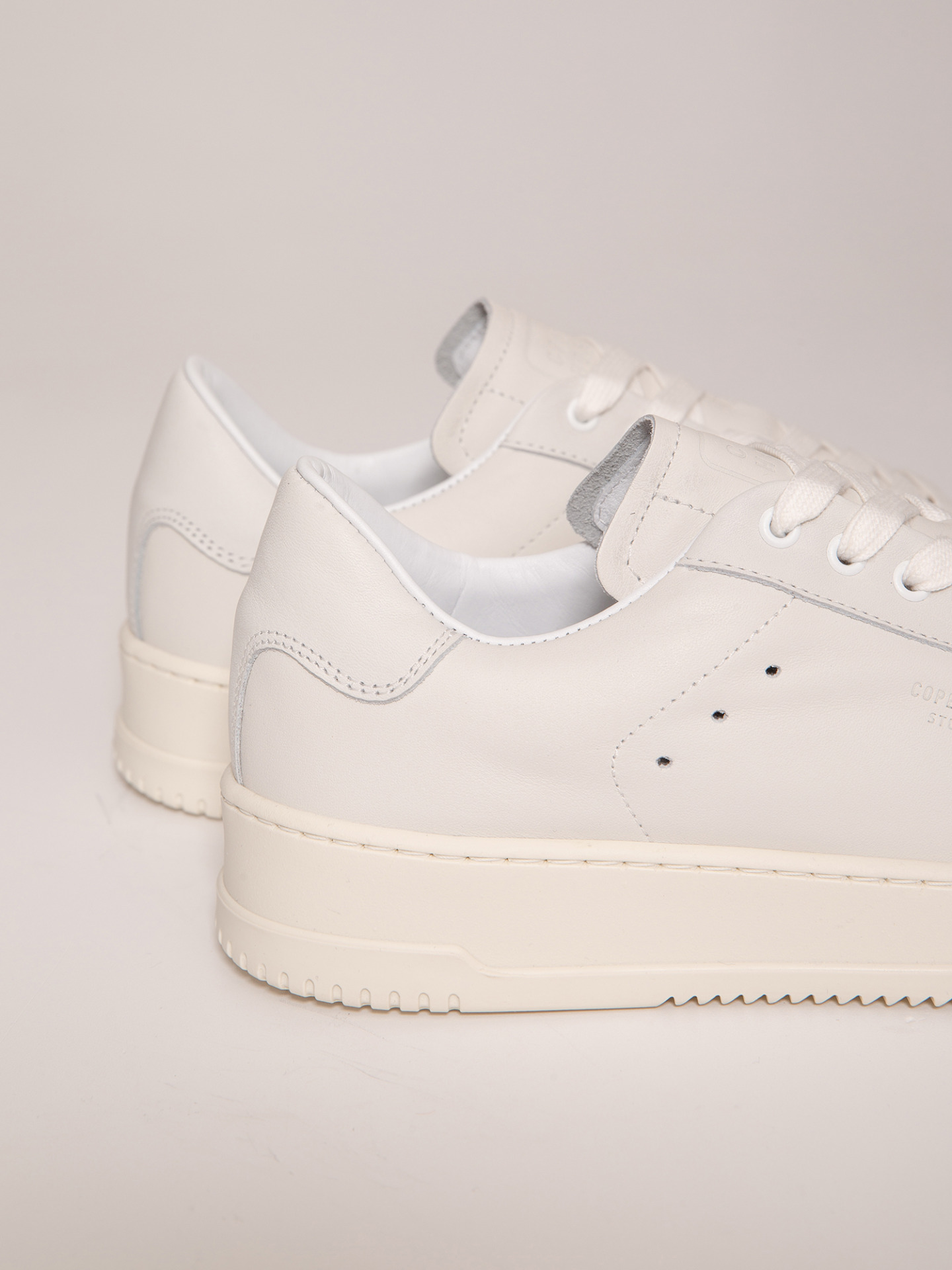 Detailansicht von Sneaker aus Leder von COPENHAGEN