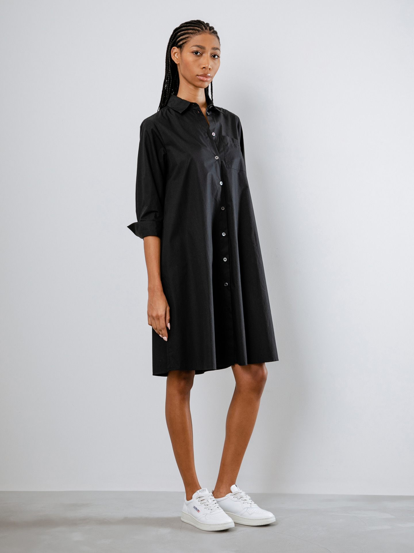 Detailansicht von Midi-Hemdblusenkleid aus Baumwolle von ROBERT FRIEDMAN