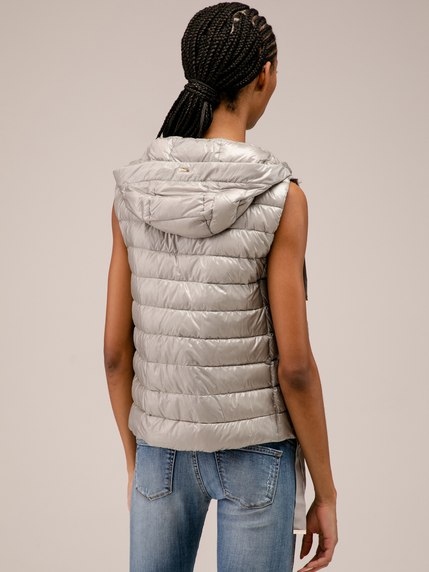 Detailansicht von Leichte Daunenweste von HERNO