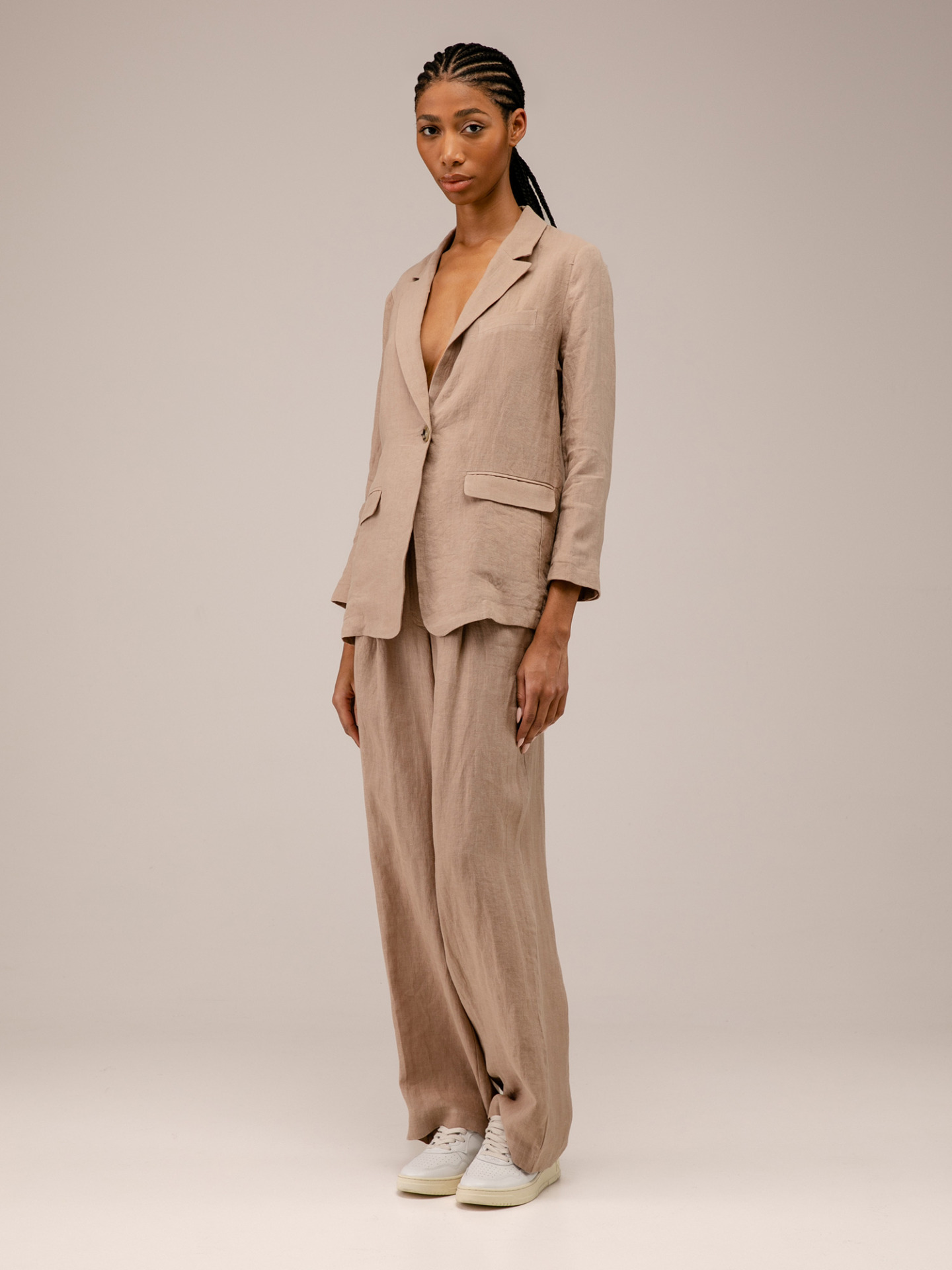 Detailansicht von Blazer aus Leinen von JC SOPHIE