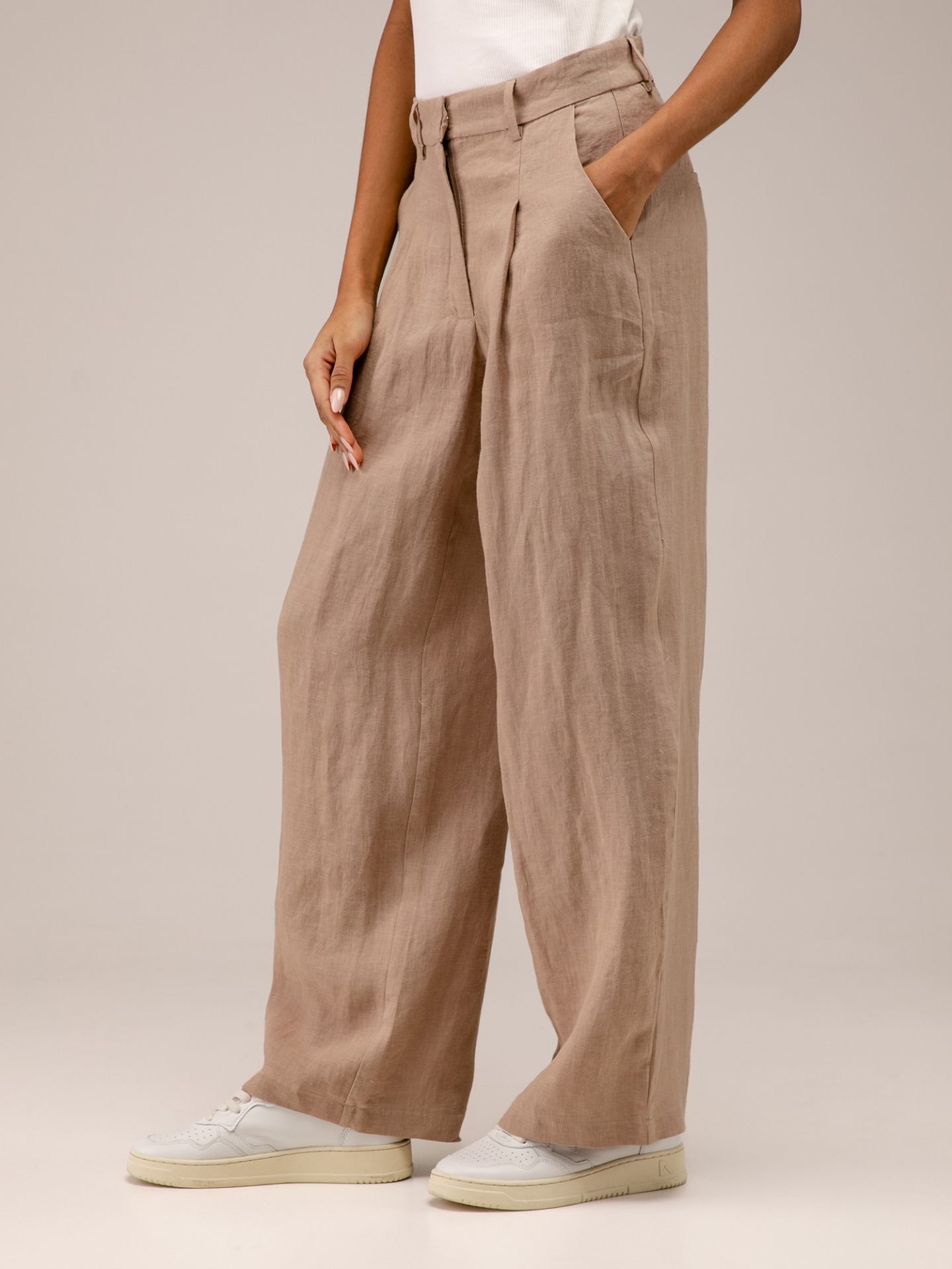 Detailansicht von Weite Hose aus Leinen von JC SOPHIE