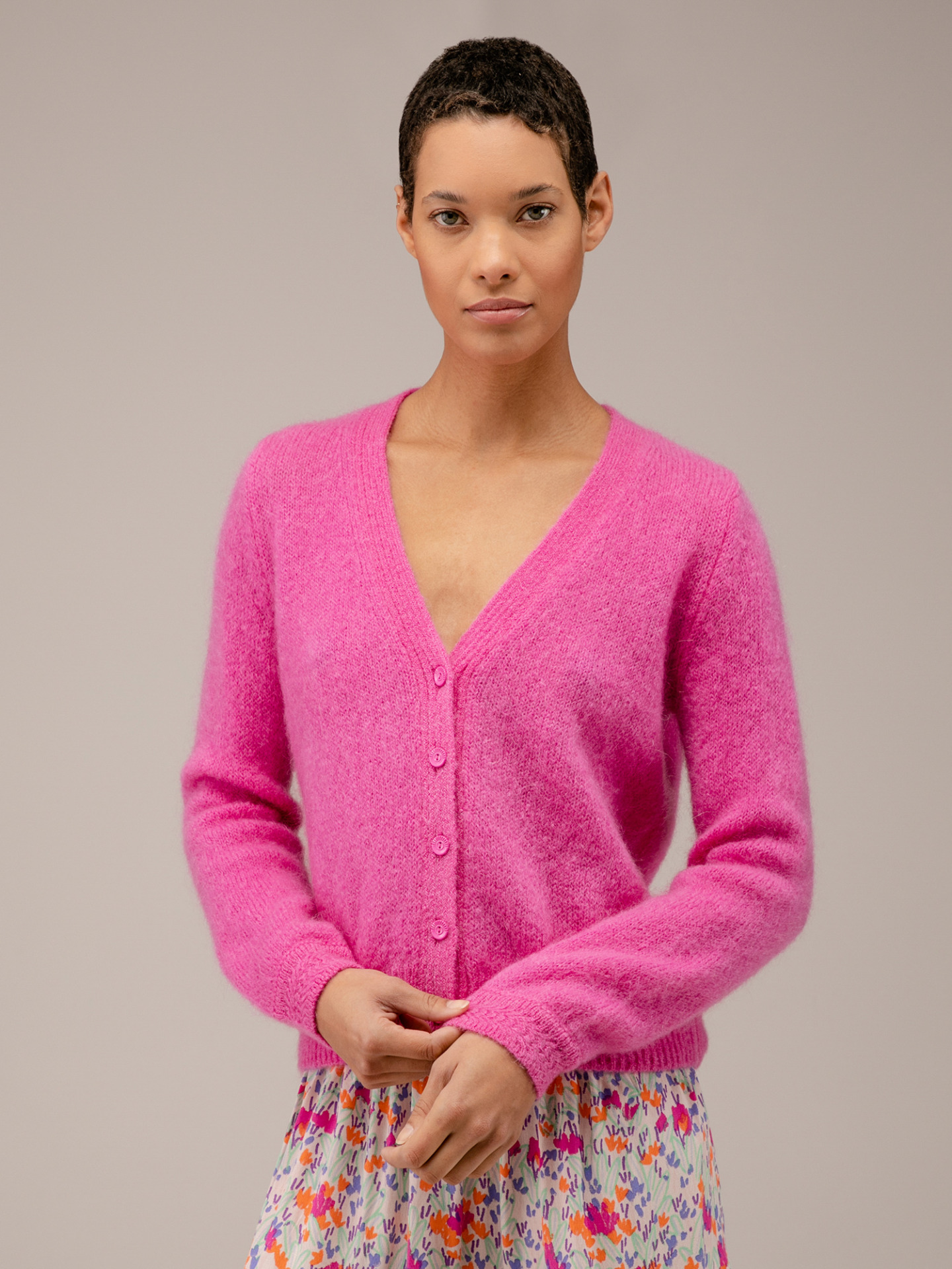 Detailansicht von Strickjacke aus Wolle von DES PETITS HAUTS