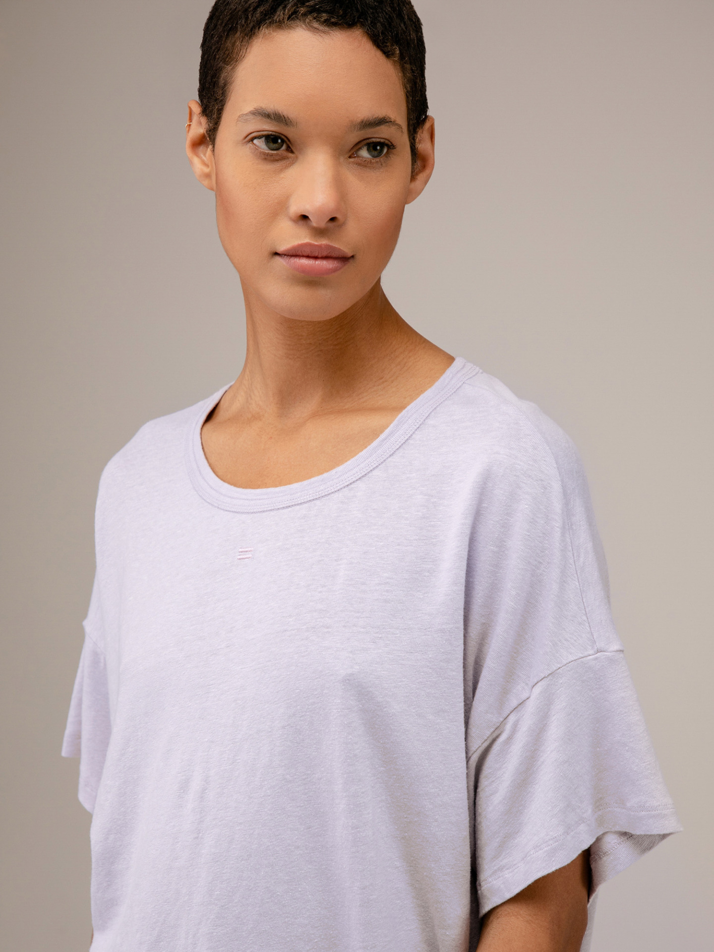 Detailansicht von Oversized T-Shirt aus Leinen von 10 DAYS