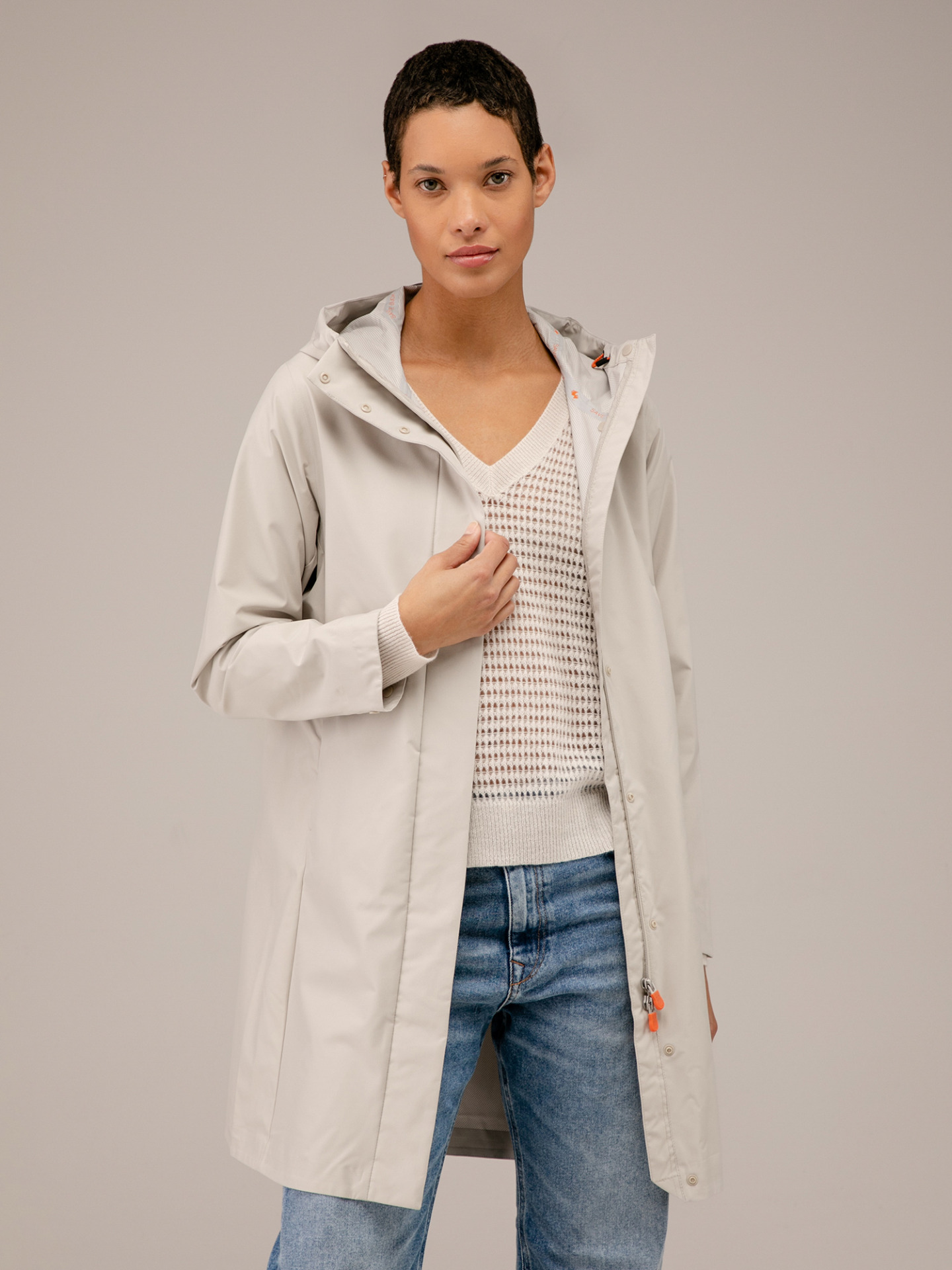 Detailansicht von Regenmantel von SAVE THE DUCK