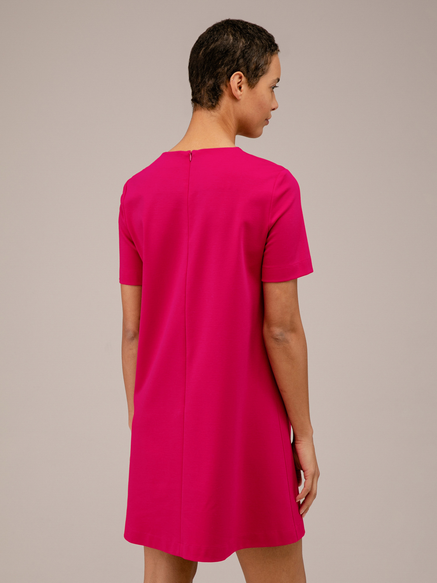 Detailansicht von Kurzes Kleid von HARRIS WHARF LONDON