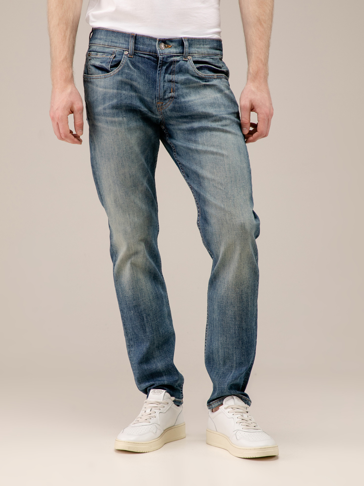 Detailansicht von Slim Fit Jeans von 7 FOR ALL MANKIND