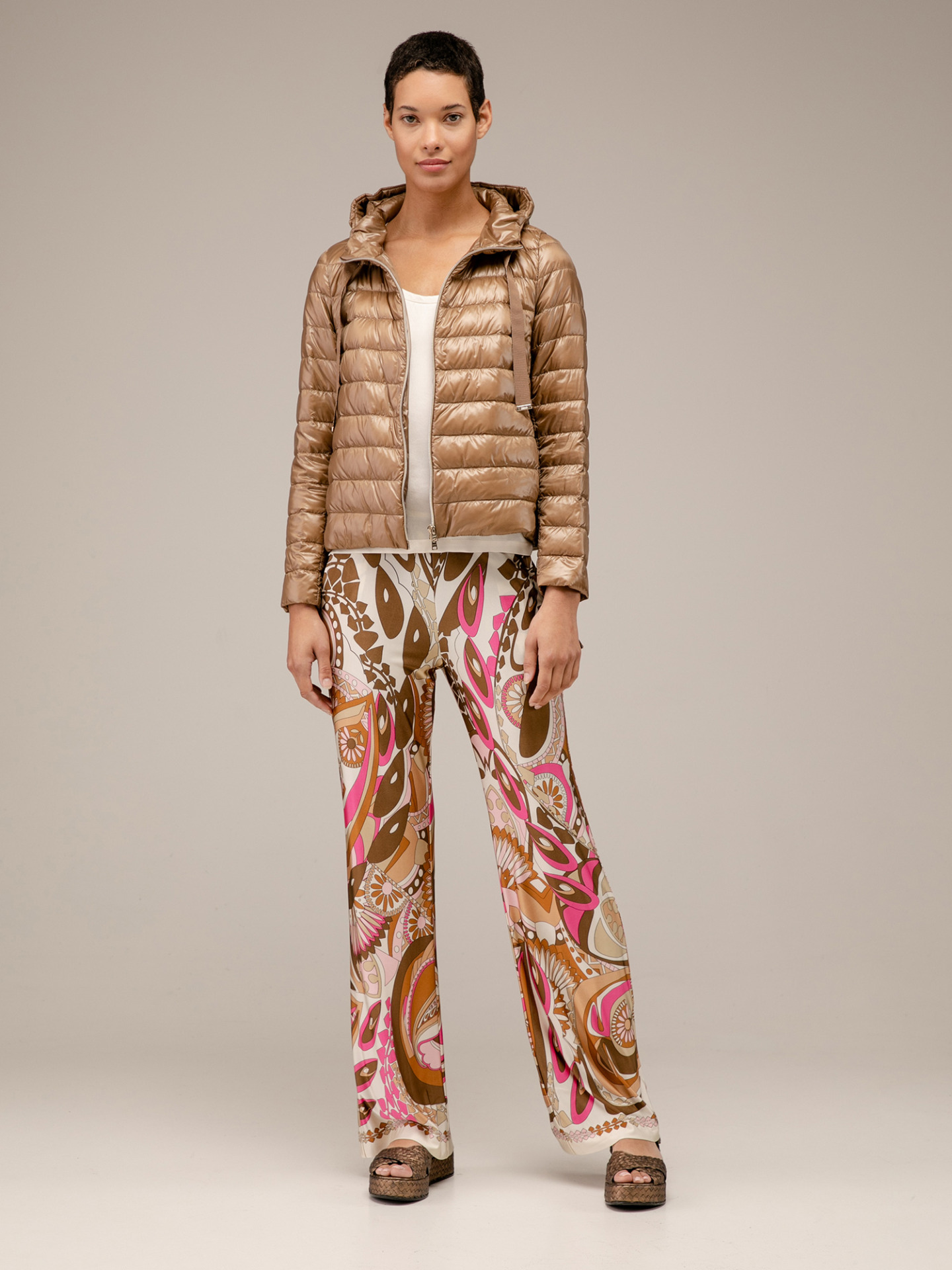 Detailansicht von Kurze Daunenjacke von HERNO