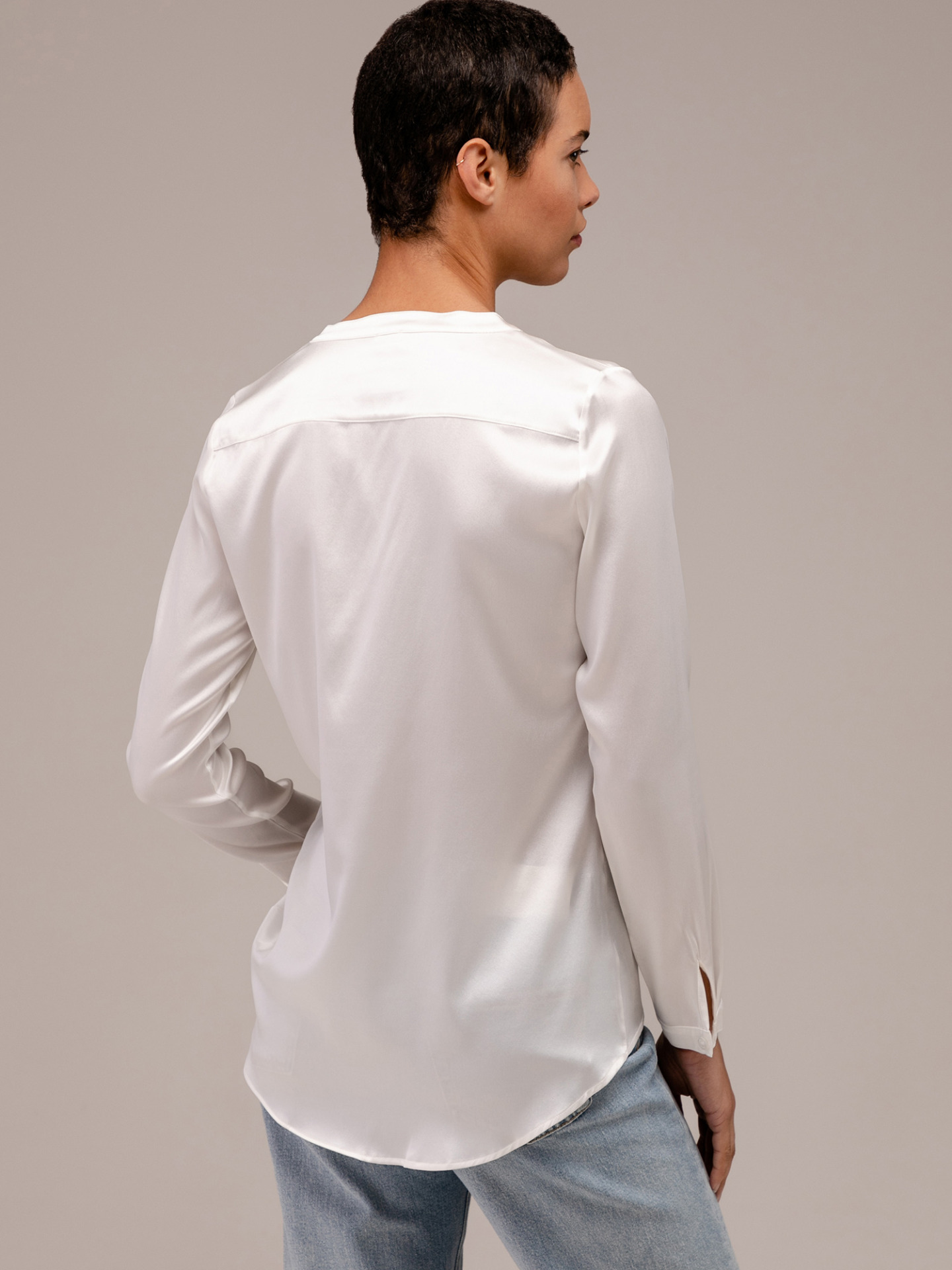 Detailansicht von Seidenbluse von DANIELS