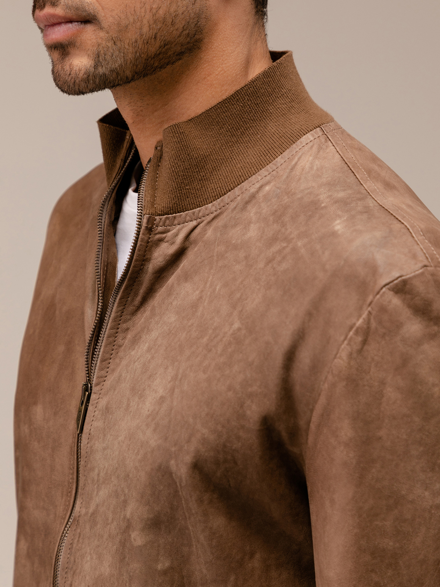 Detailansicht von Lederjacke von SALVATORE SANTORO