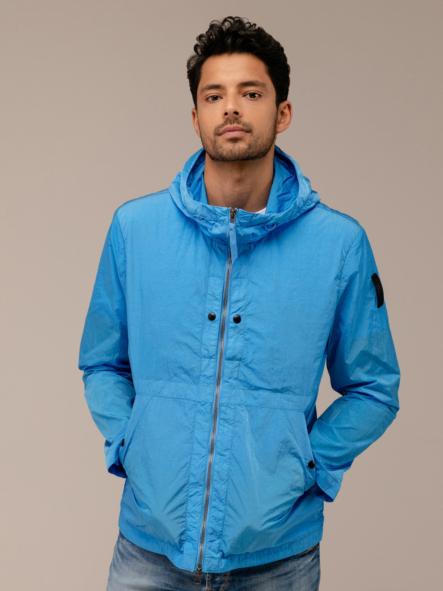 Detailansicht von Leichte Regenjacke von BOMBOOGIE