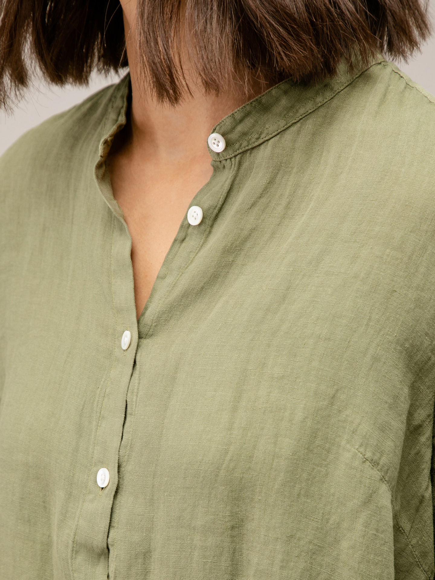 Detailansicht von Kurzes Blusenkleid aus Leinen von BETTER RICH