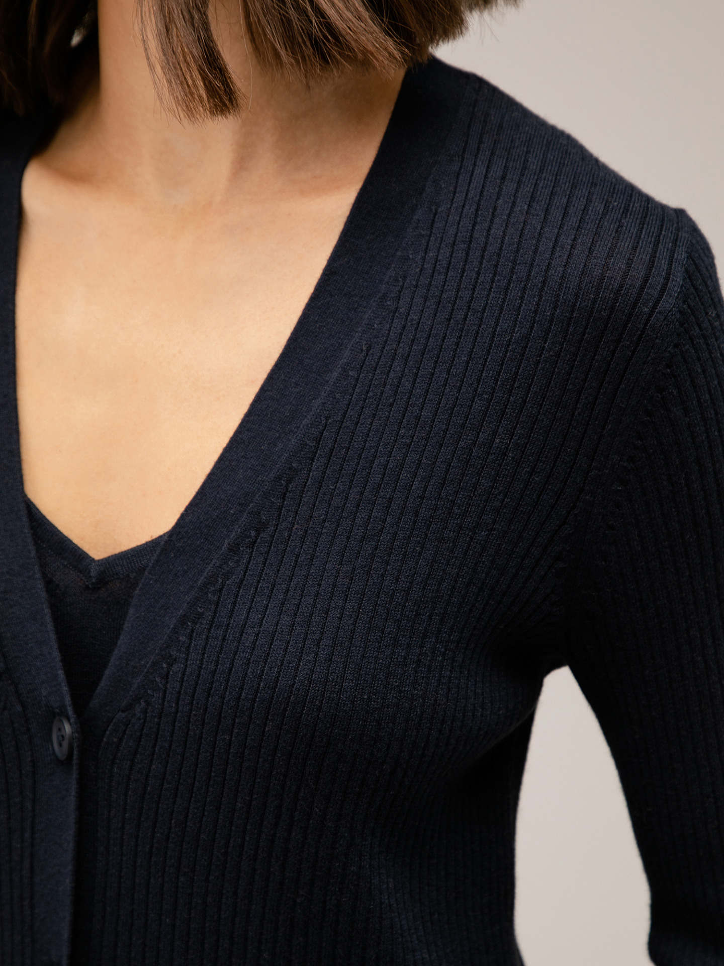 Detailansicht von Lange Strickjacke aus Baumwolle von 360 CASHMERE