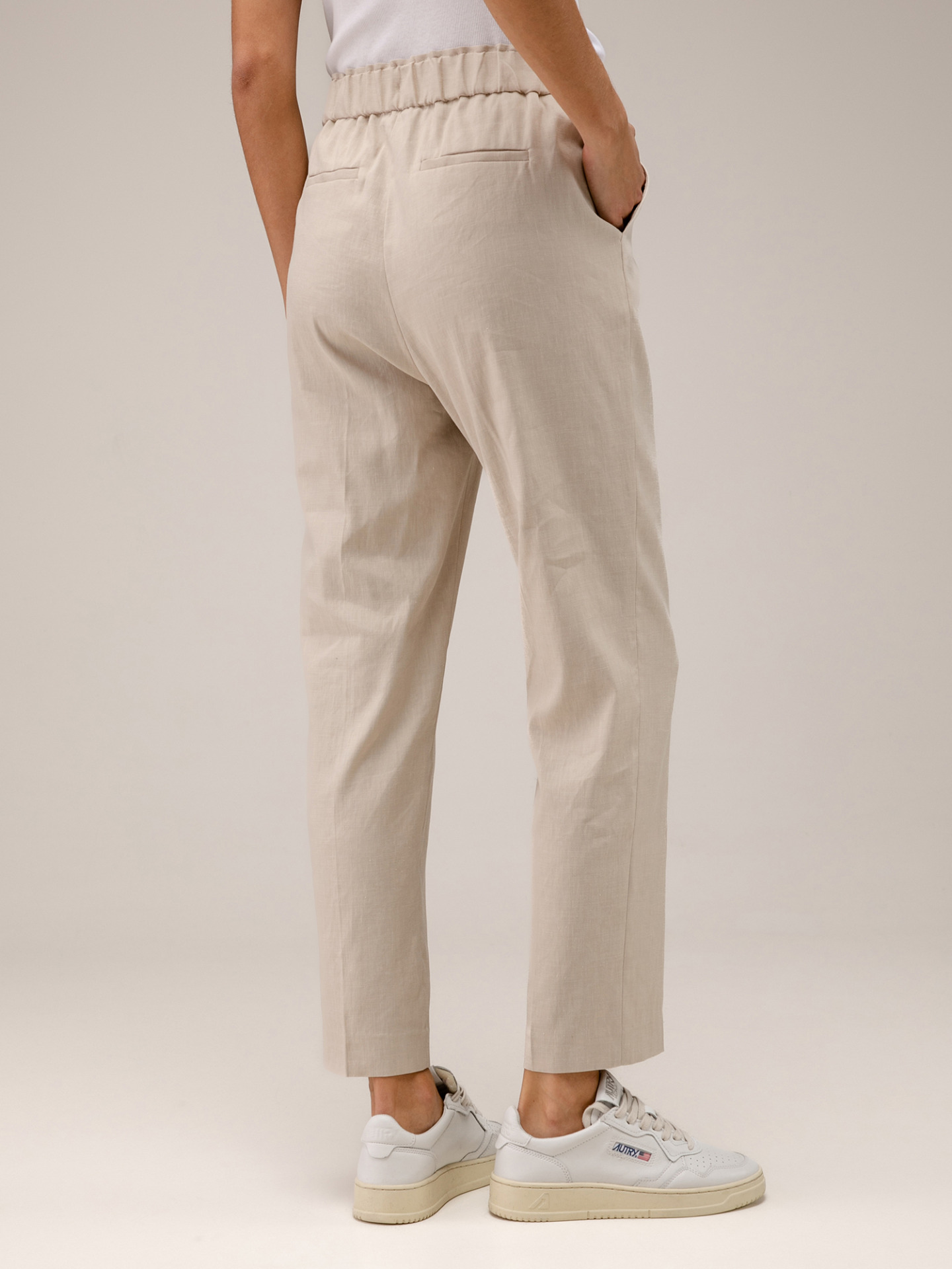 Detailansicht von Lässige Hose aus Leinen von ANTONELLI