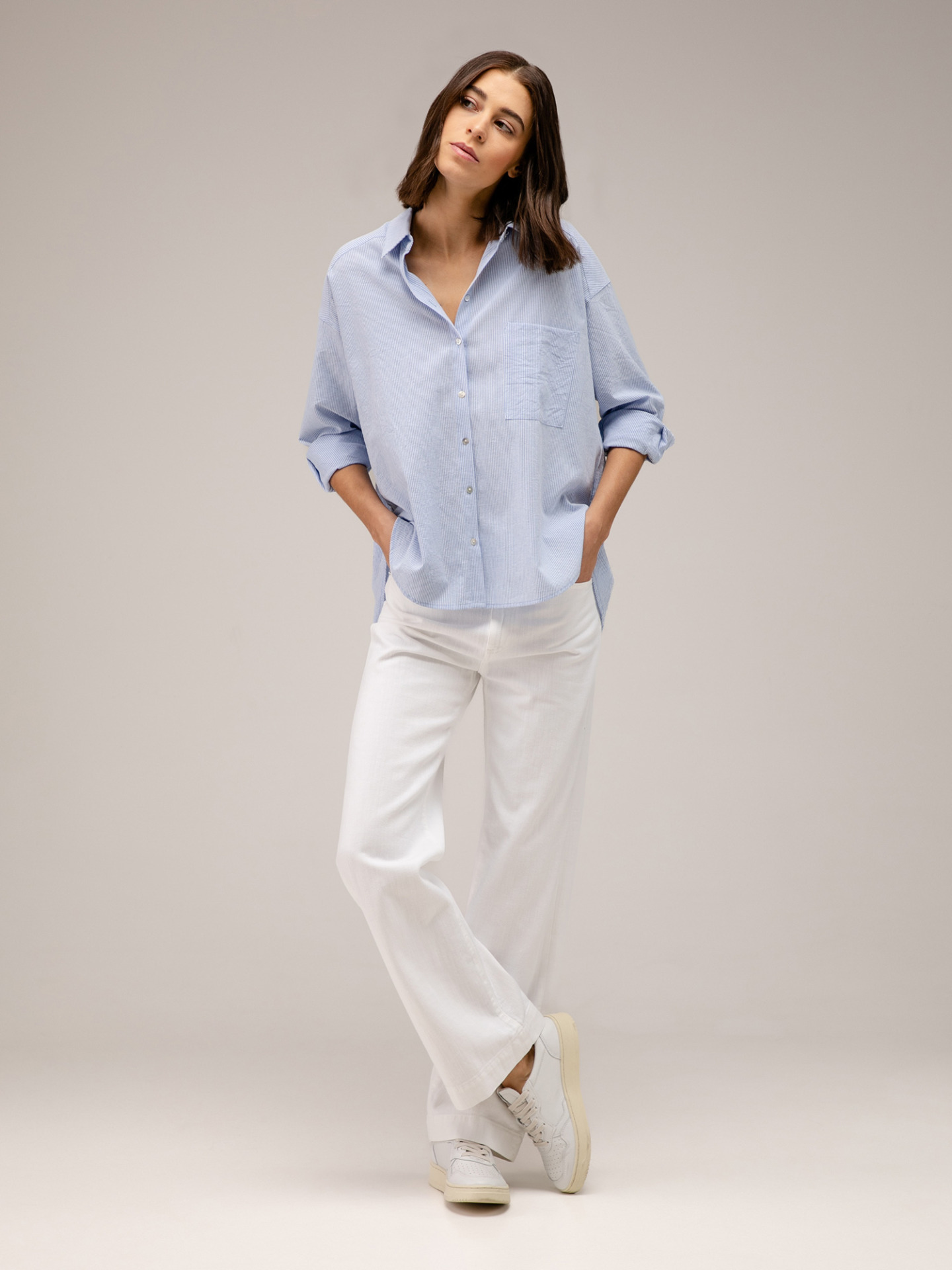 Detailansicht von Oversize Baumwollbluse von JC SOPHIE