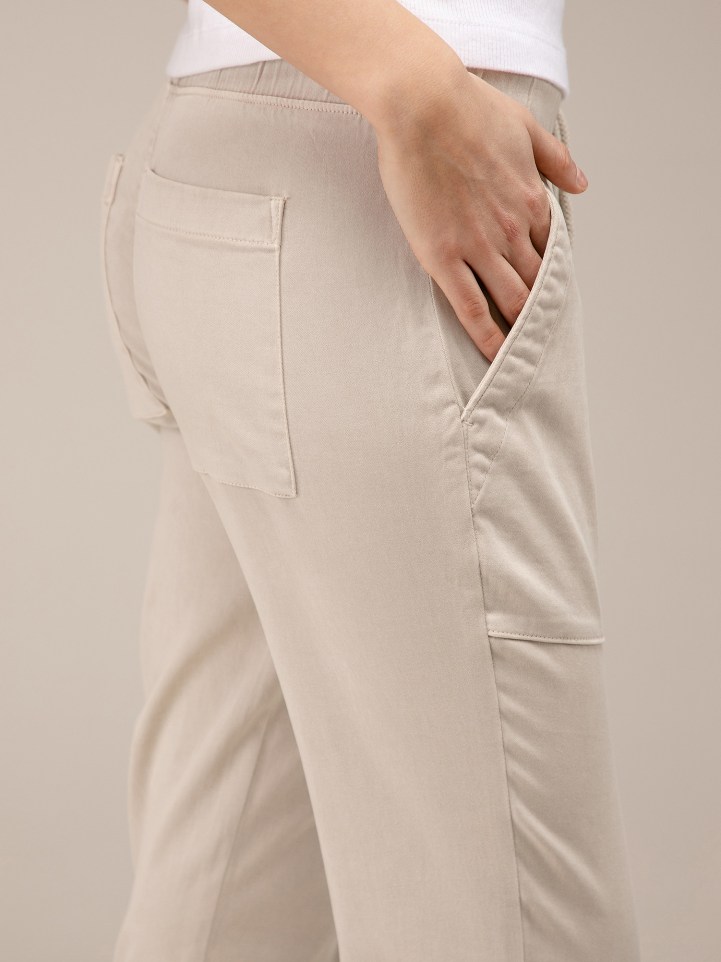 Detailansicht von Lässige Hose von BELLA DAHL