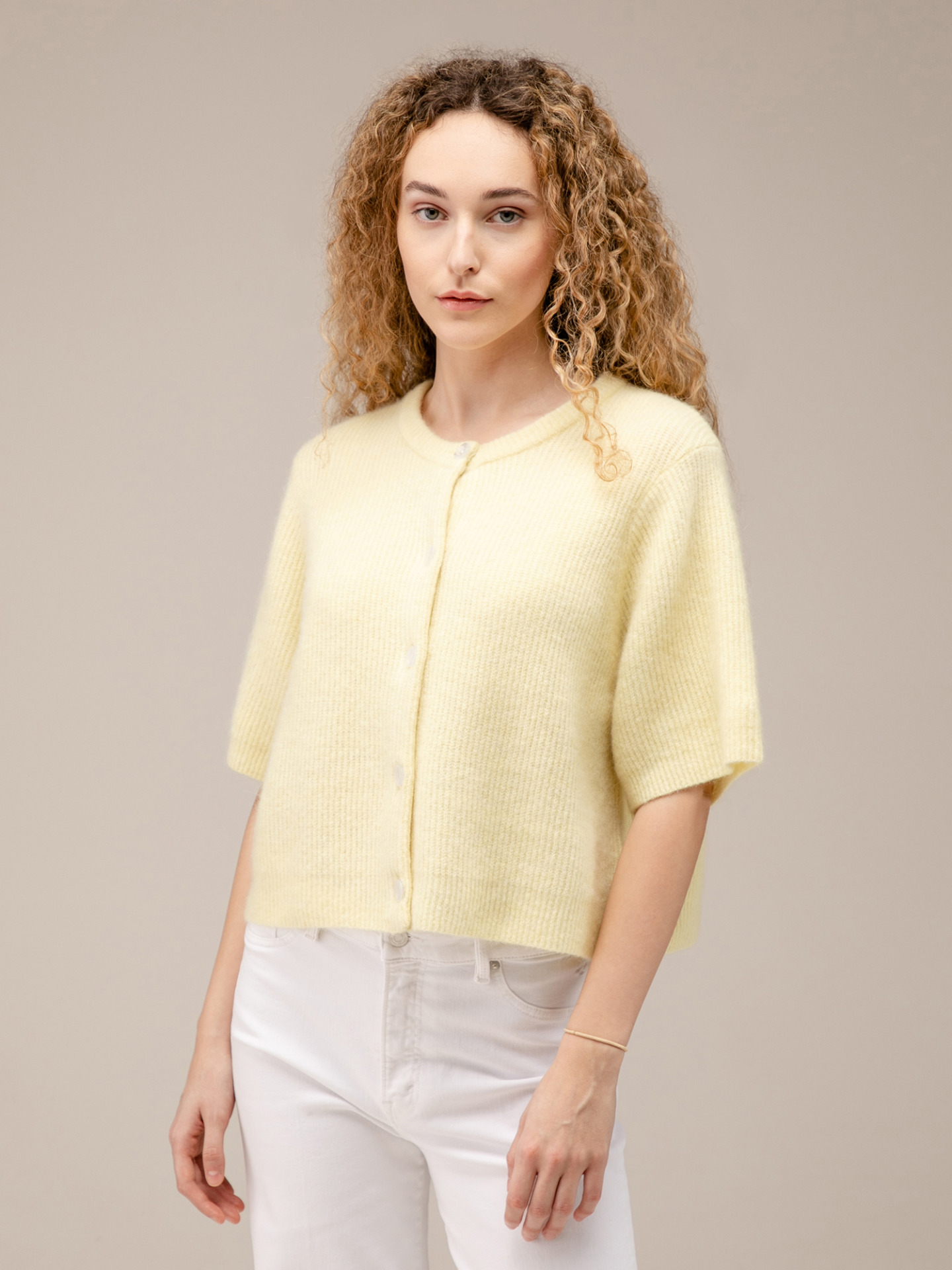 Detailansicht von Kurze Strickjacke von AMERICAN VINTAGE