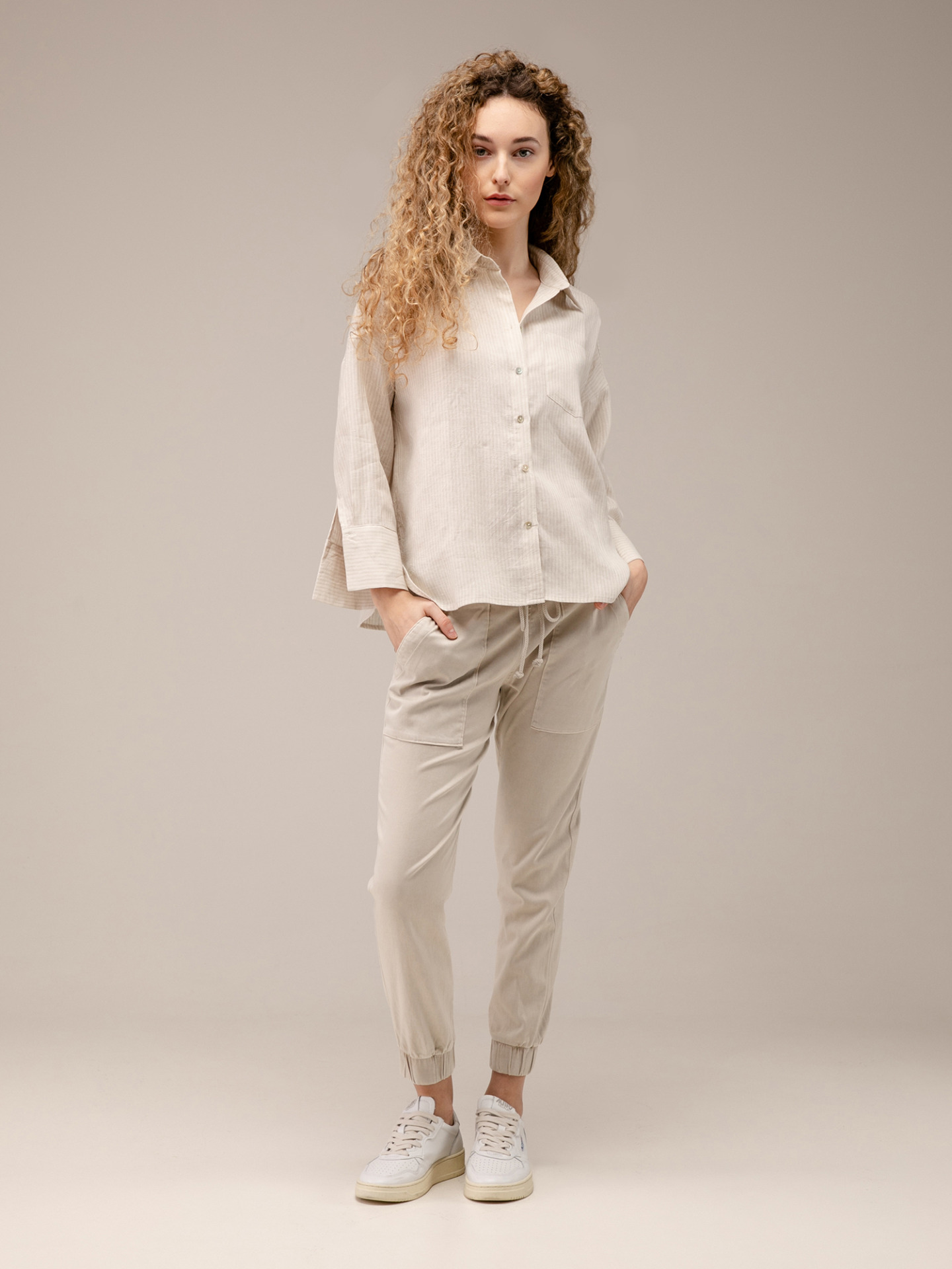 Detailansicht von Oversized Leinenbluse von JC SOPHIE