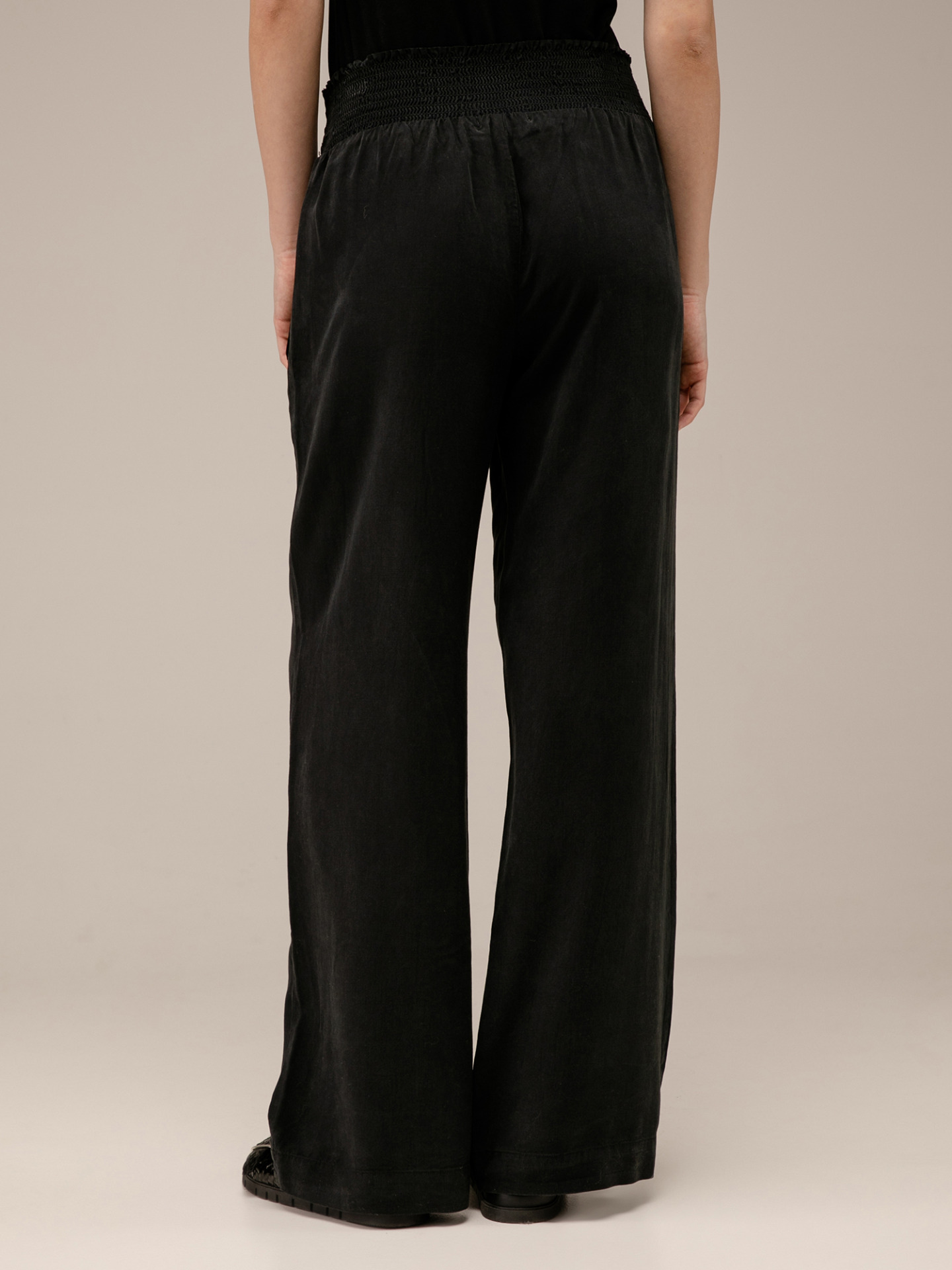 Detailansicht von Lässige Hose von BELLA DAHL