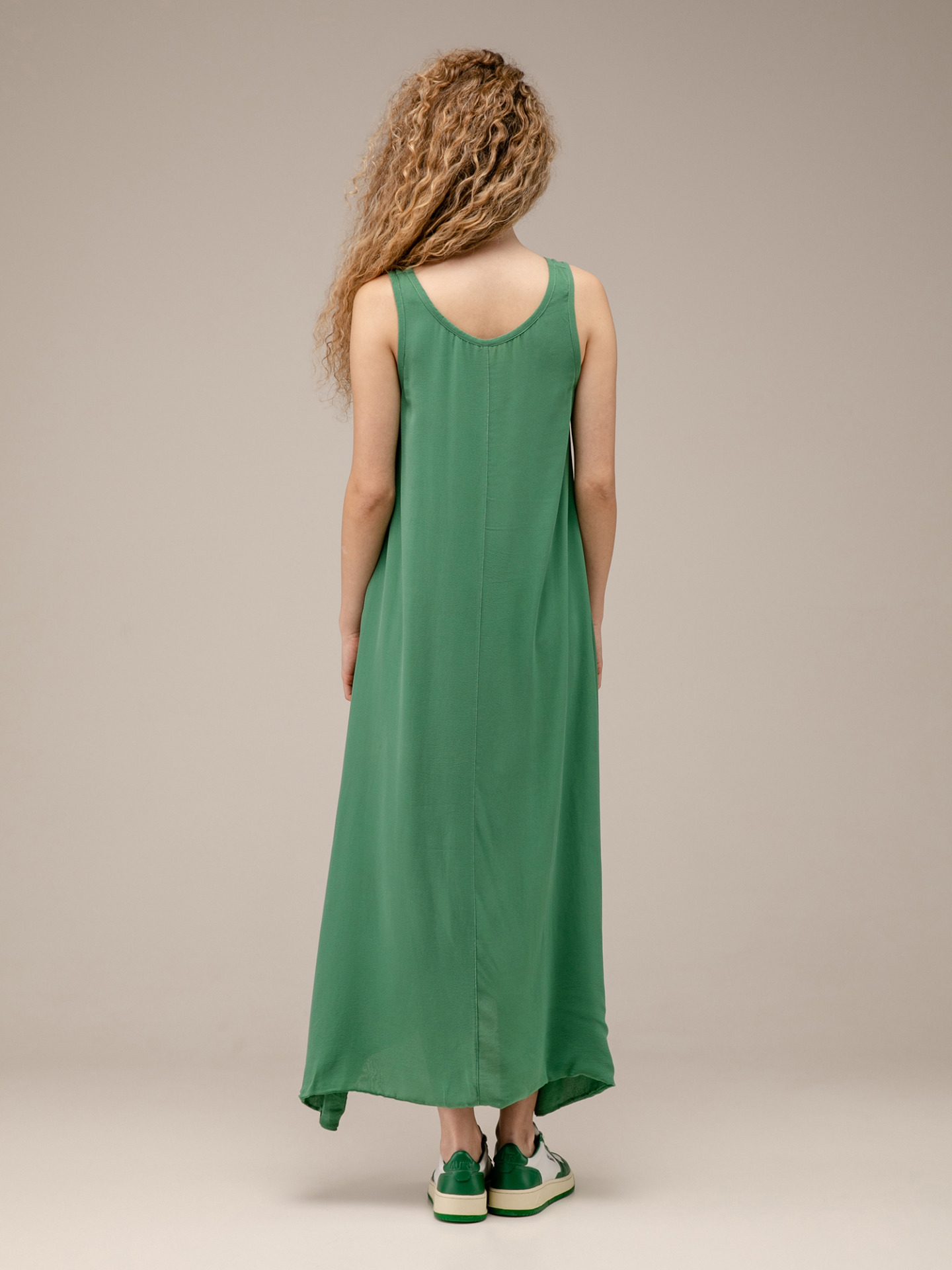 Detailansicht von Maxi-Kleid aus Seide von PRIVATE 02 04