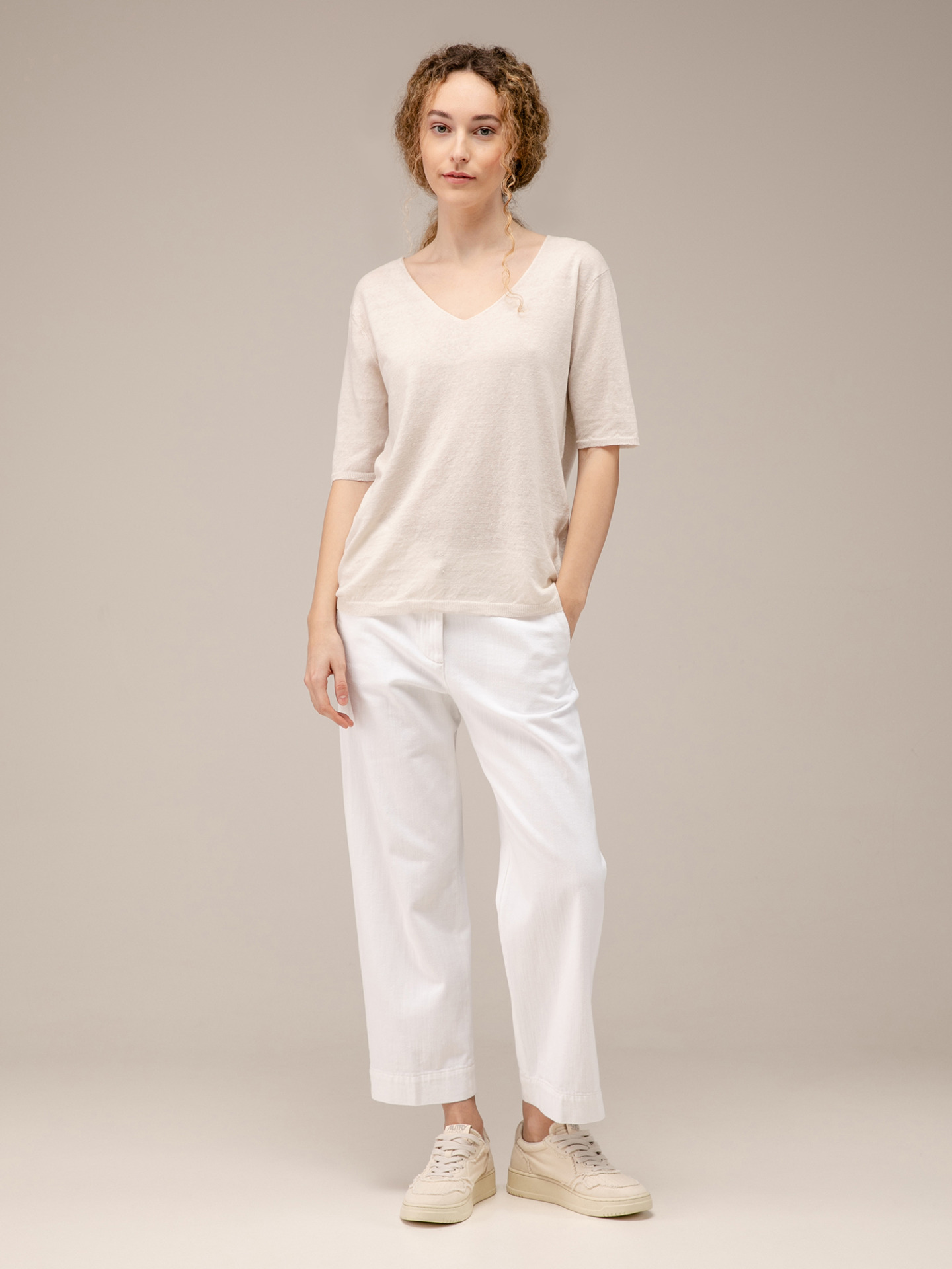 Detailansicht von Kurzarm-Pullover aus Leinen von ANTONELLI