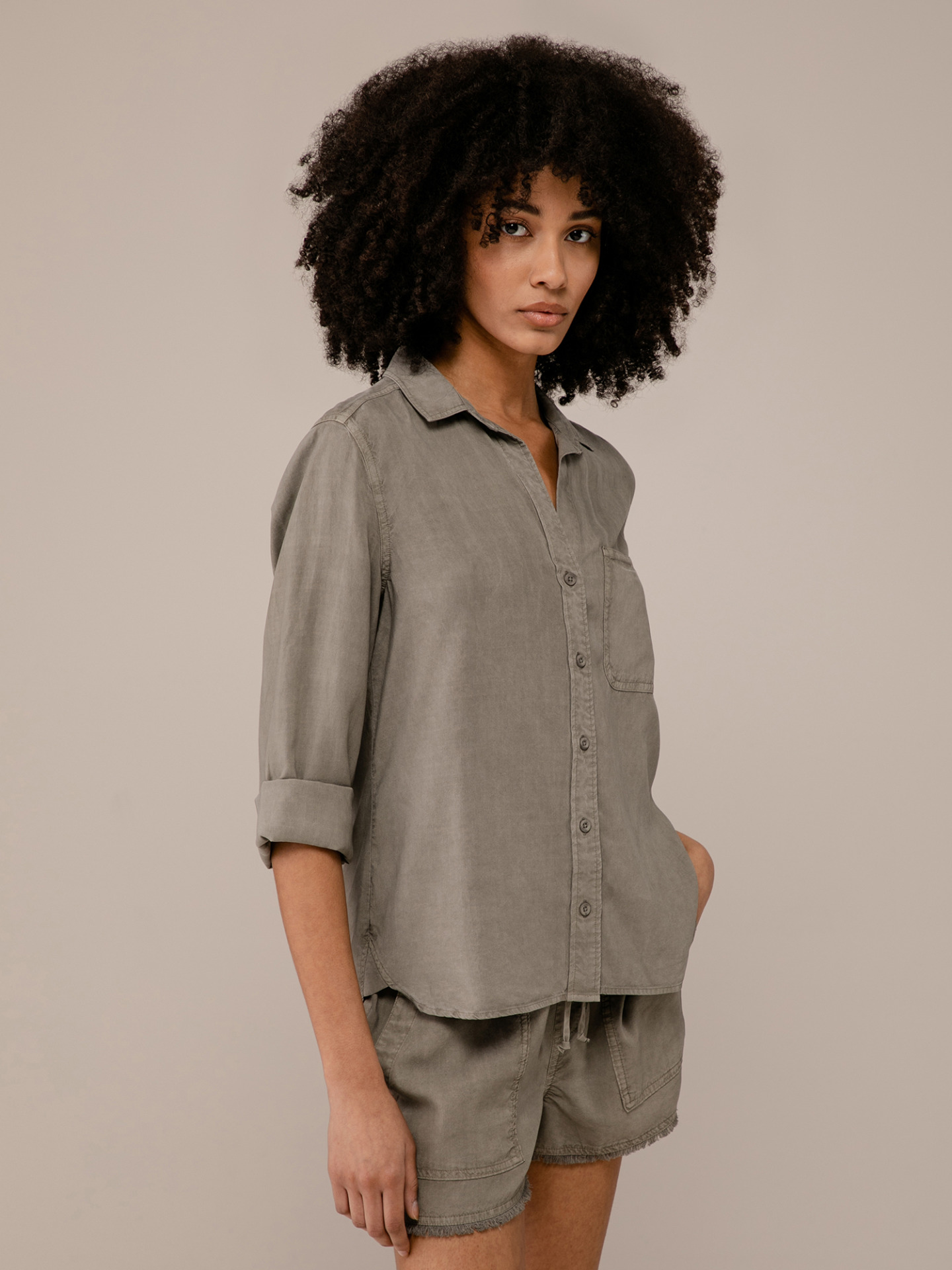 Detailansicht von Hemdbluse von BELLA DAHL