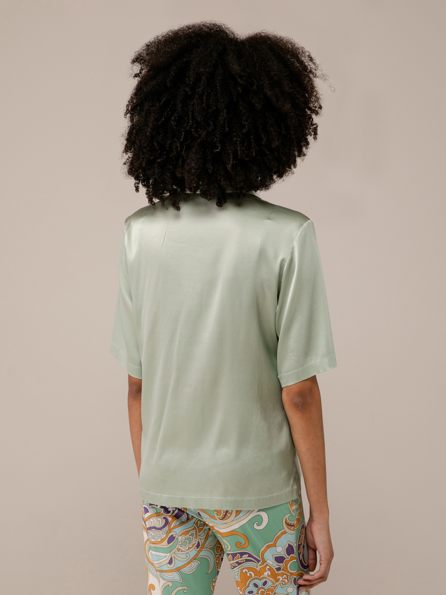 Detailansicht von Kurzarm-Seidenbluse von ANTONELLI