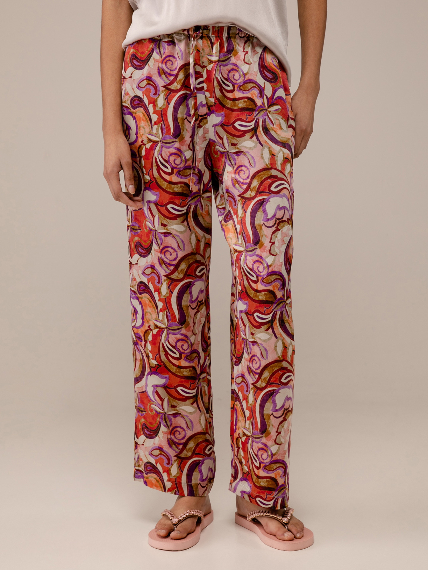 Detailansicht von Lässige Hose aus Seide von DANIELS