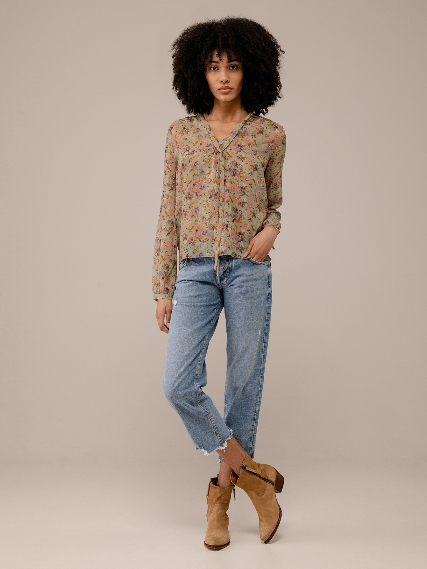 Detailansicht von Schlupfbluse von DANIELS