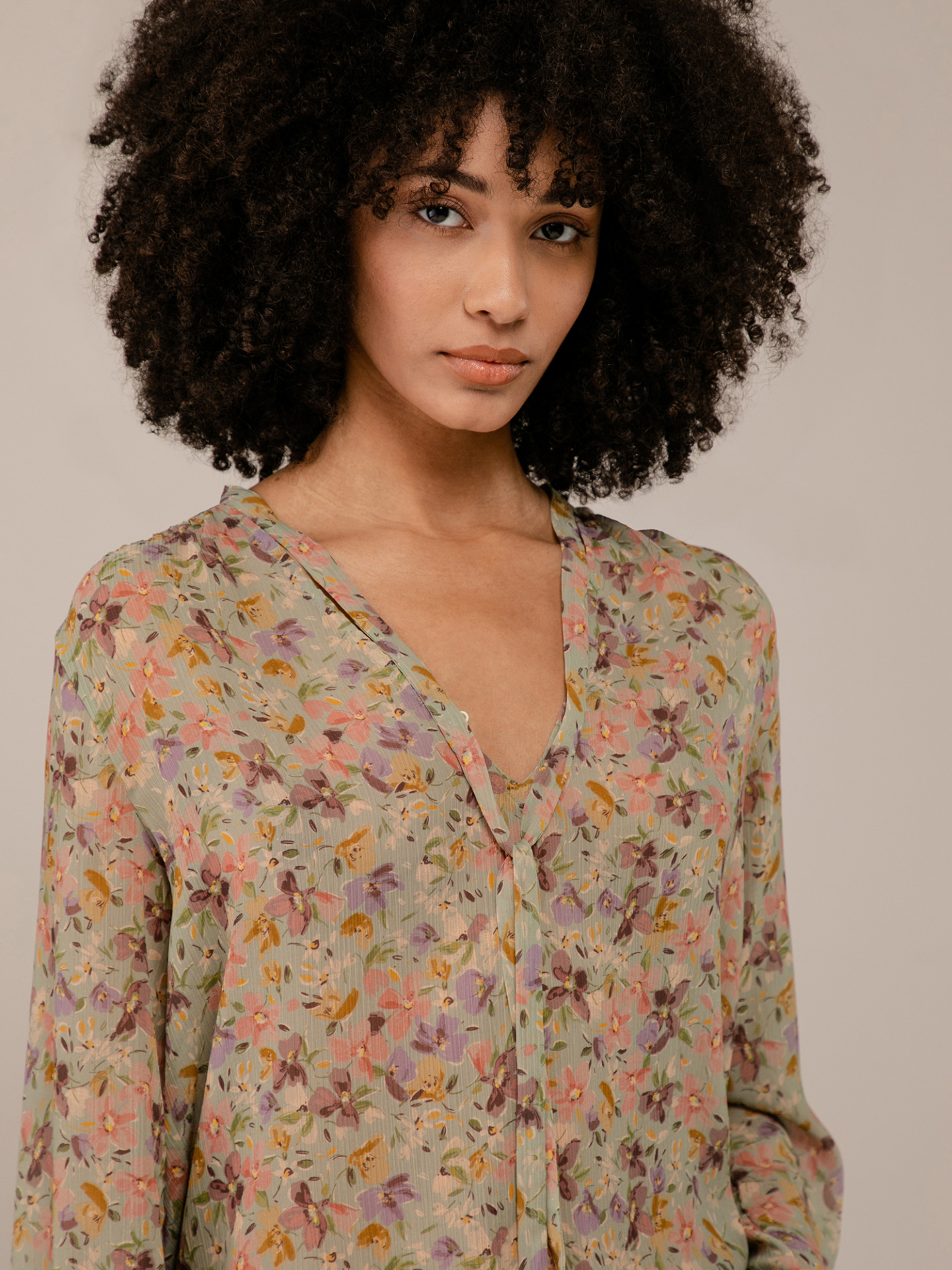 Detailansicht von Schlupfbluse von DANIELS