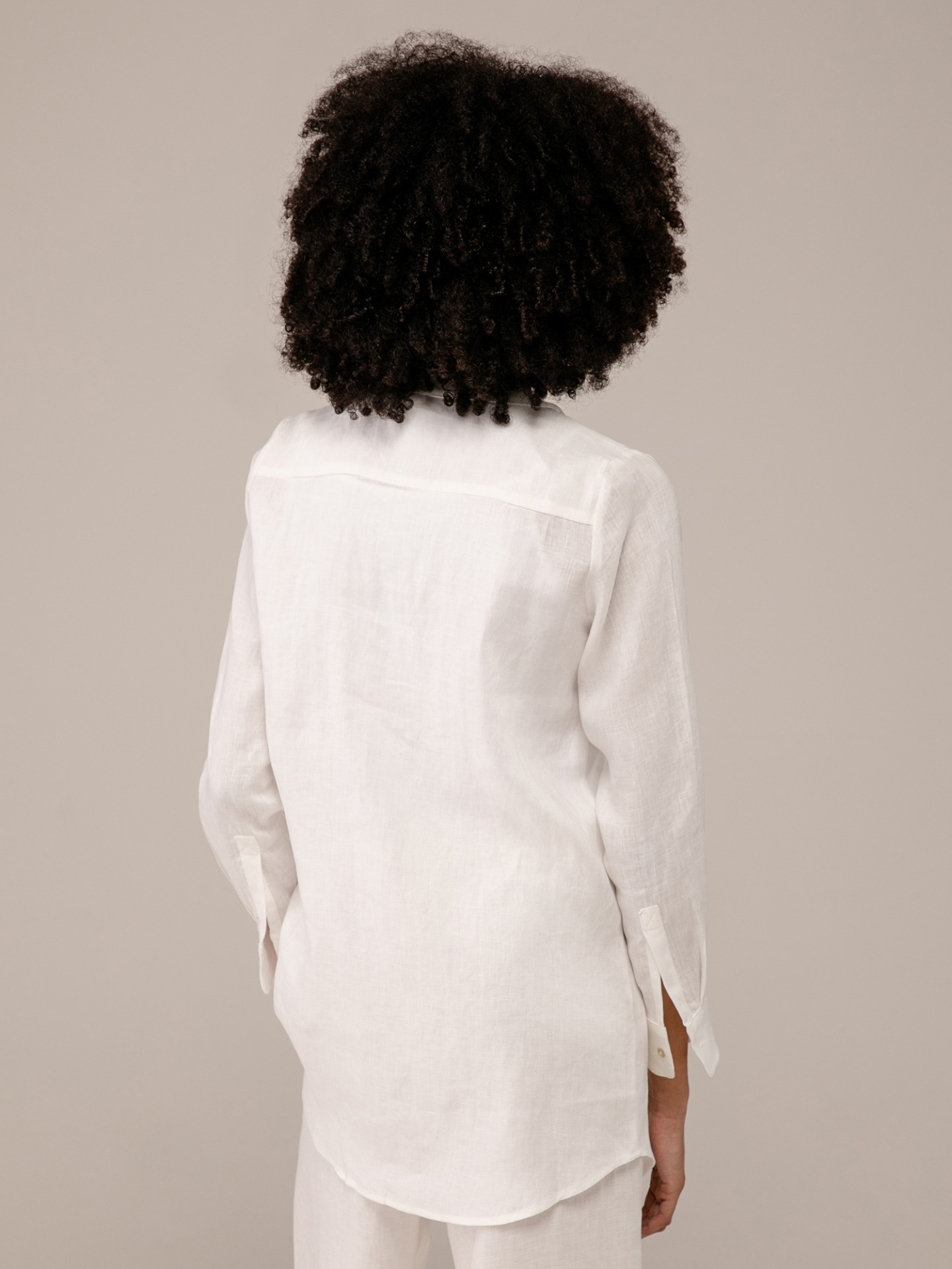 Detailansicht von Lange Leinenbluse von JC SOPHIE