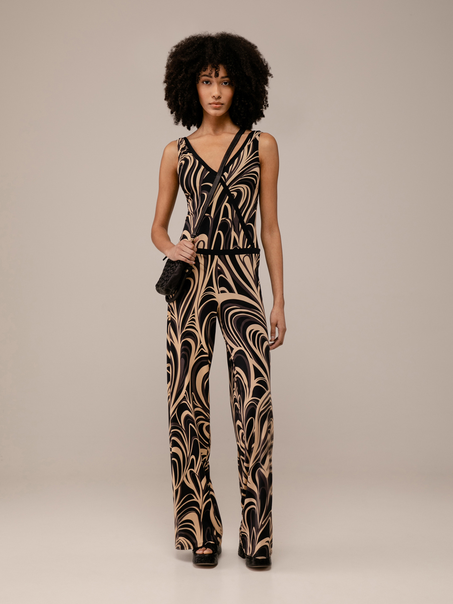 Detailansicht von Langer Jumpsuit von SIYU