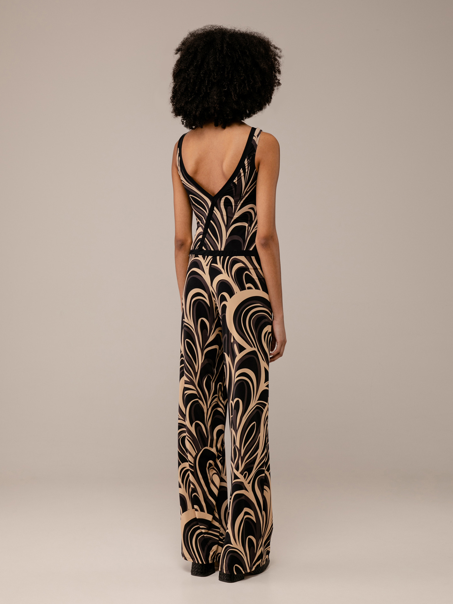 Detailansicht von Langer Jumpsuit von SIYU