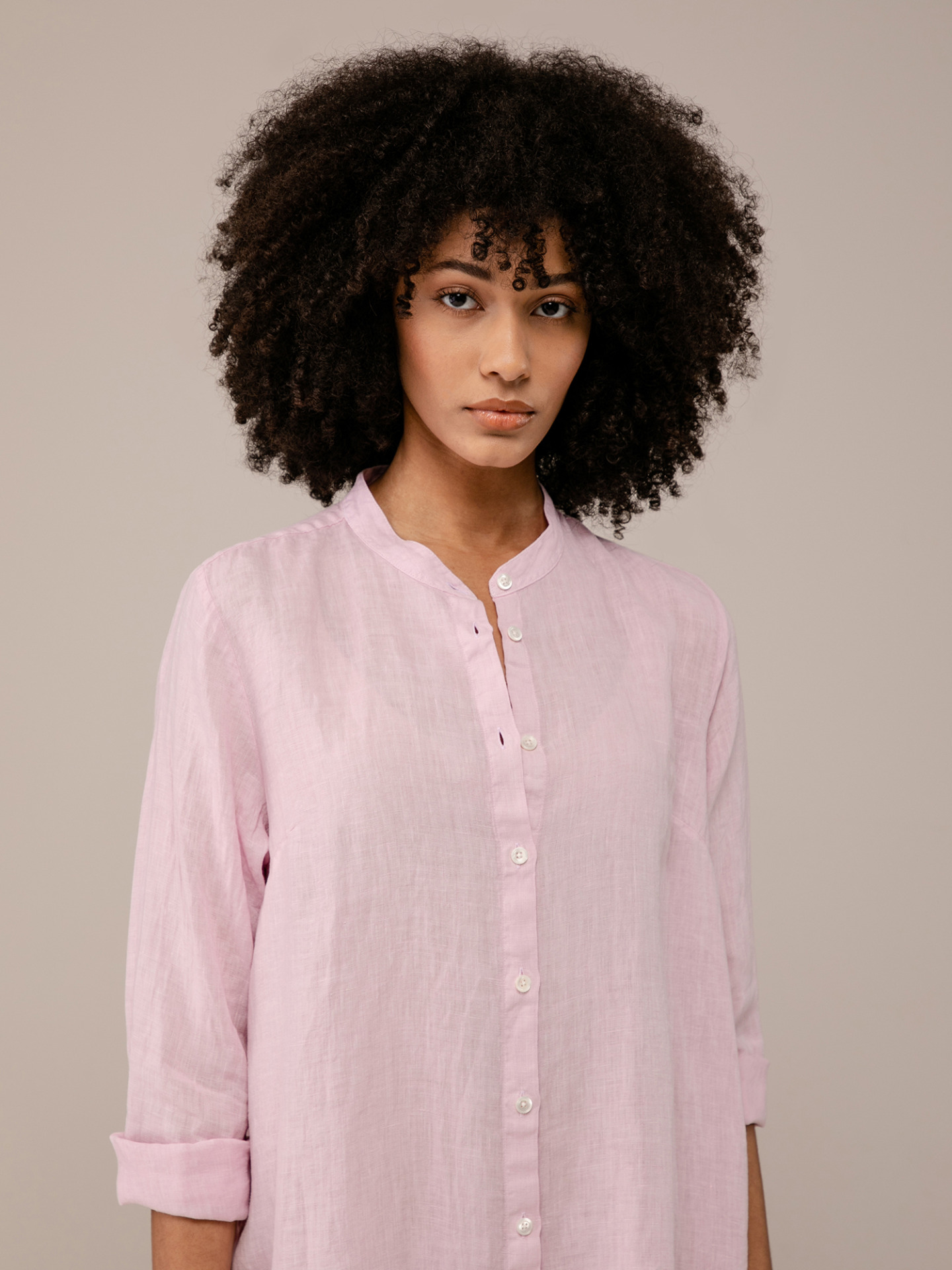 Detailansicht von Kurzes Blusenkleid aus Leinen von BETTER RICH