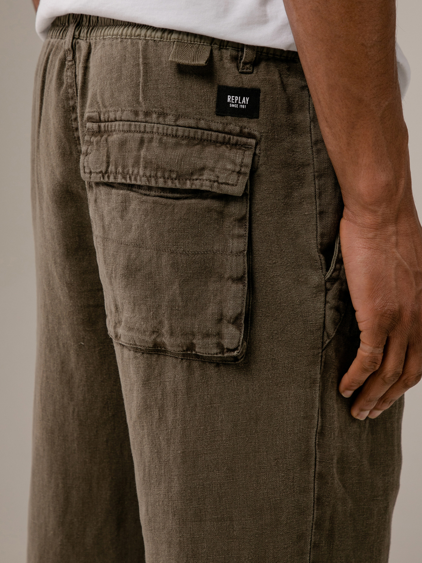 Detailansicht von Lässige Hose aus Leinen von REPLAY