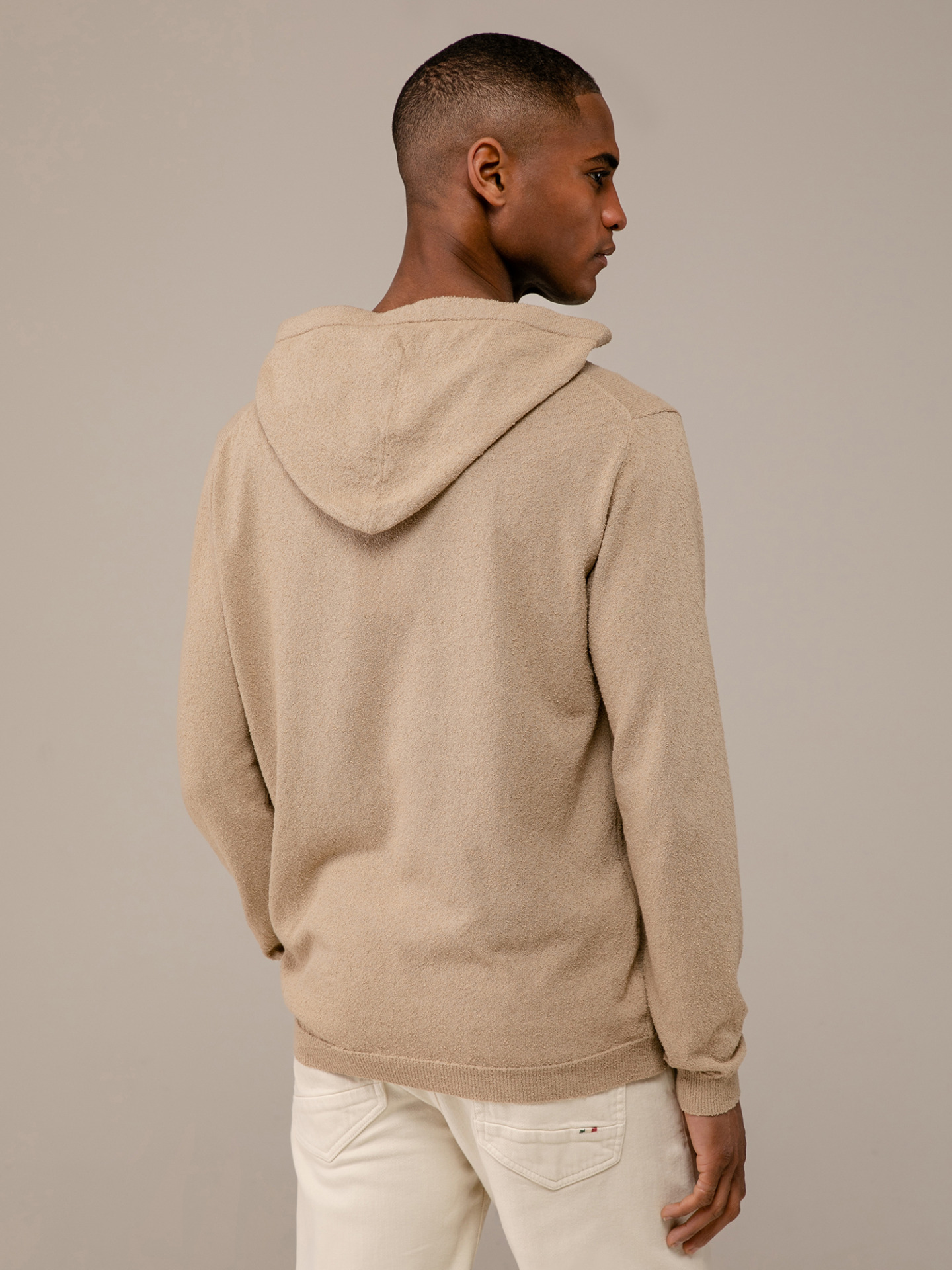 Detailansicht von Hoodie in Frotteeoptik von DANIELE FIESOLI