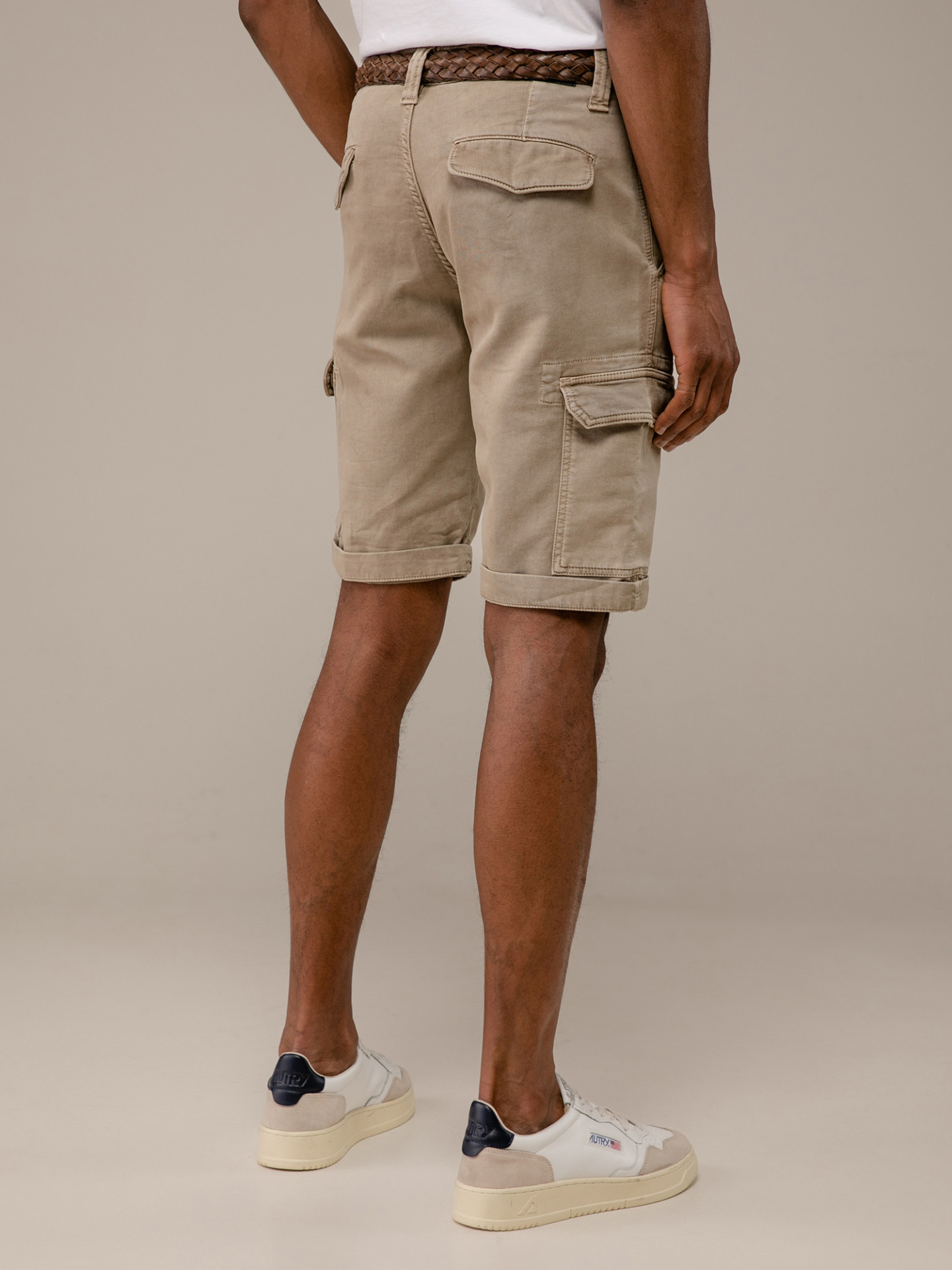 Detailansicht von Cargo-Bermudas von LE TEMPS DES CERISES