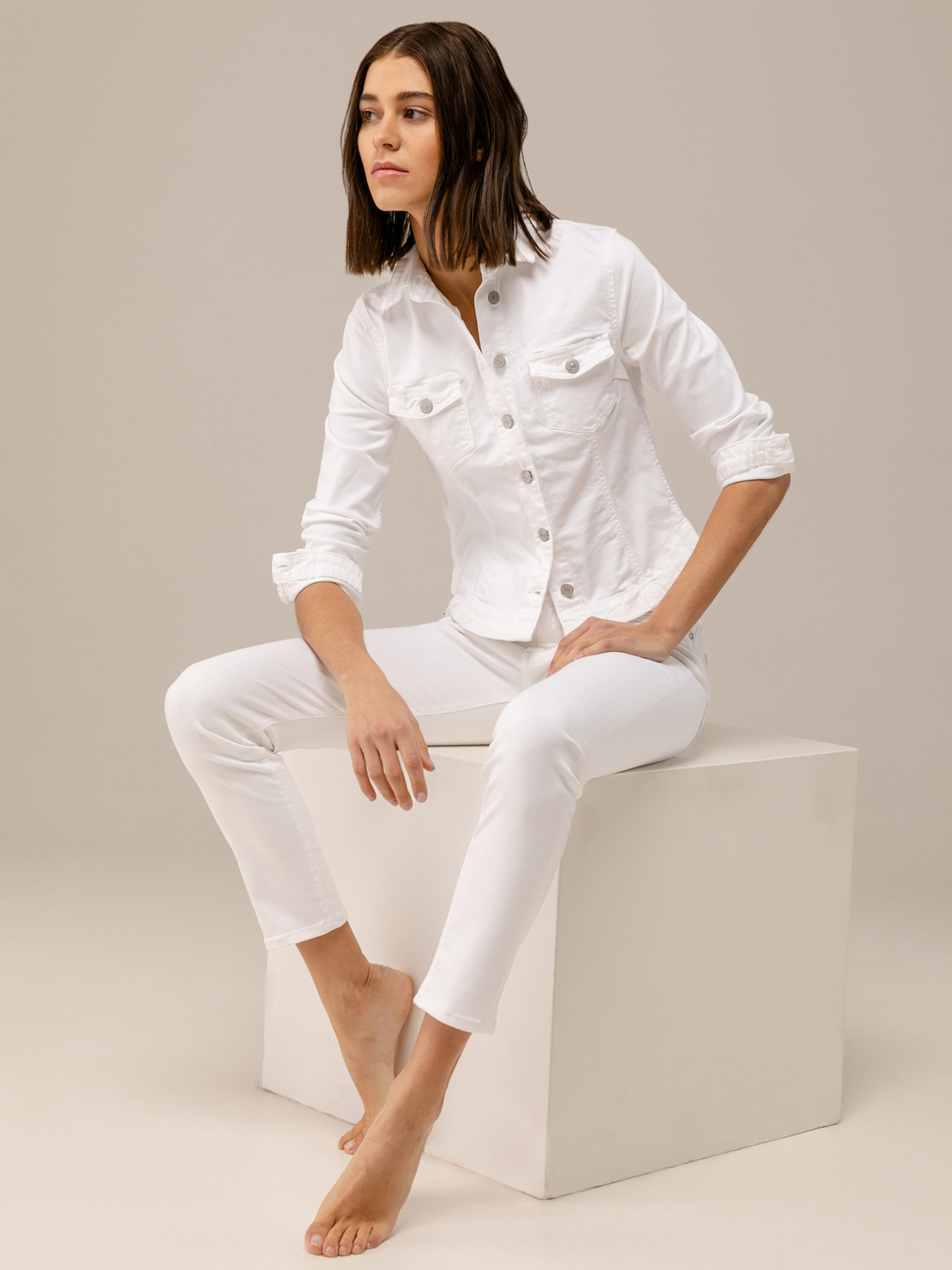 Detailansicht von Jeansjacke von LE TEMPS DES CERISES