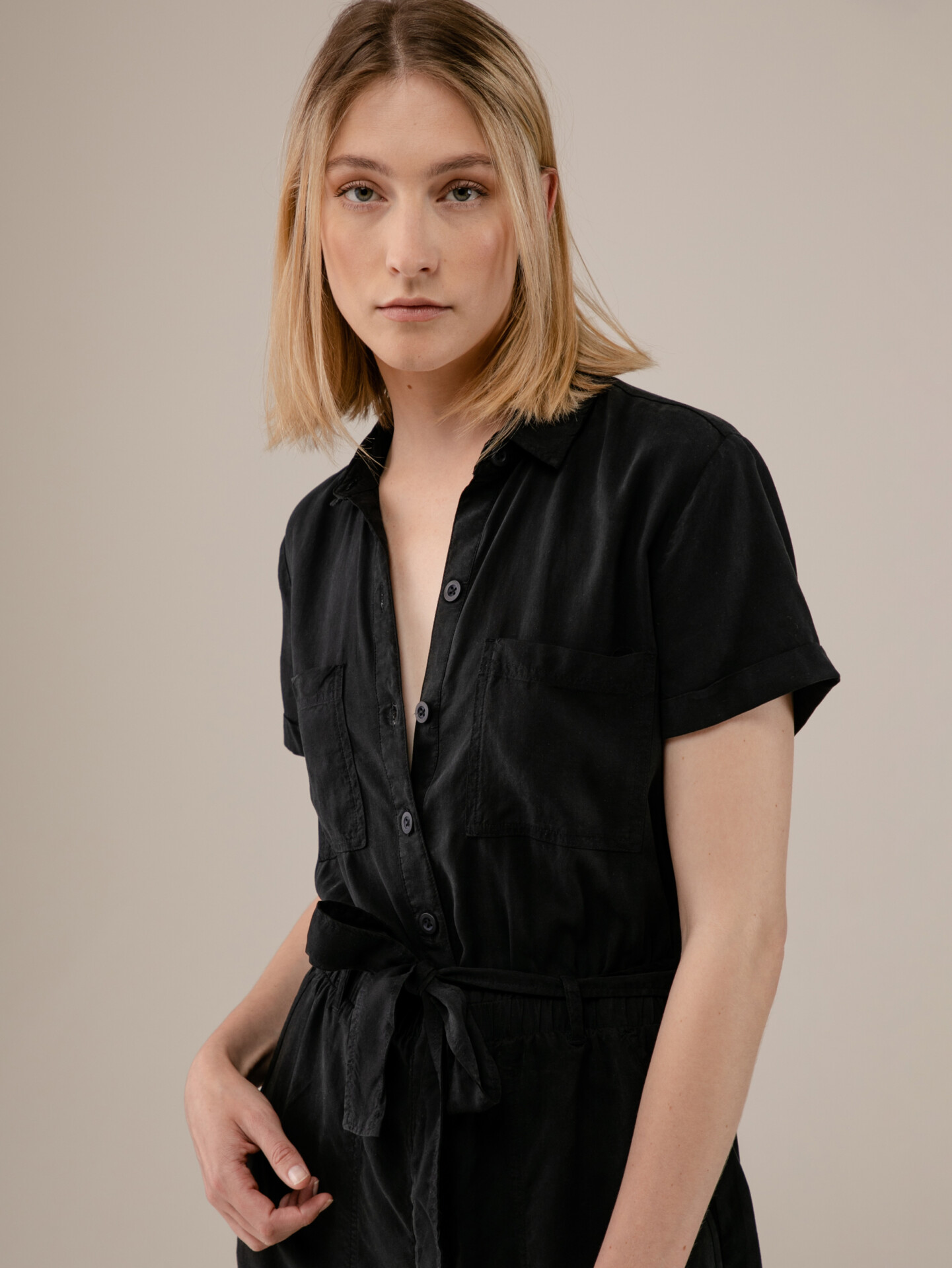 Detailansicht von Kurzer Jumpsuit von BELLA DAHL